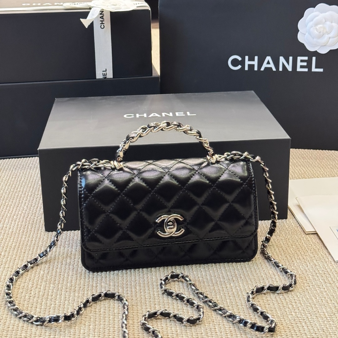 CH Classic Flap Patent Lambskin Quilted Chain Bag YV25083005