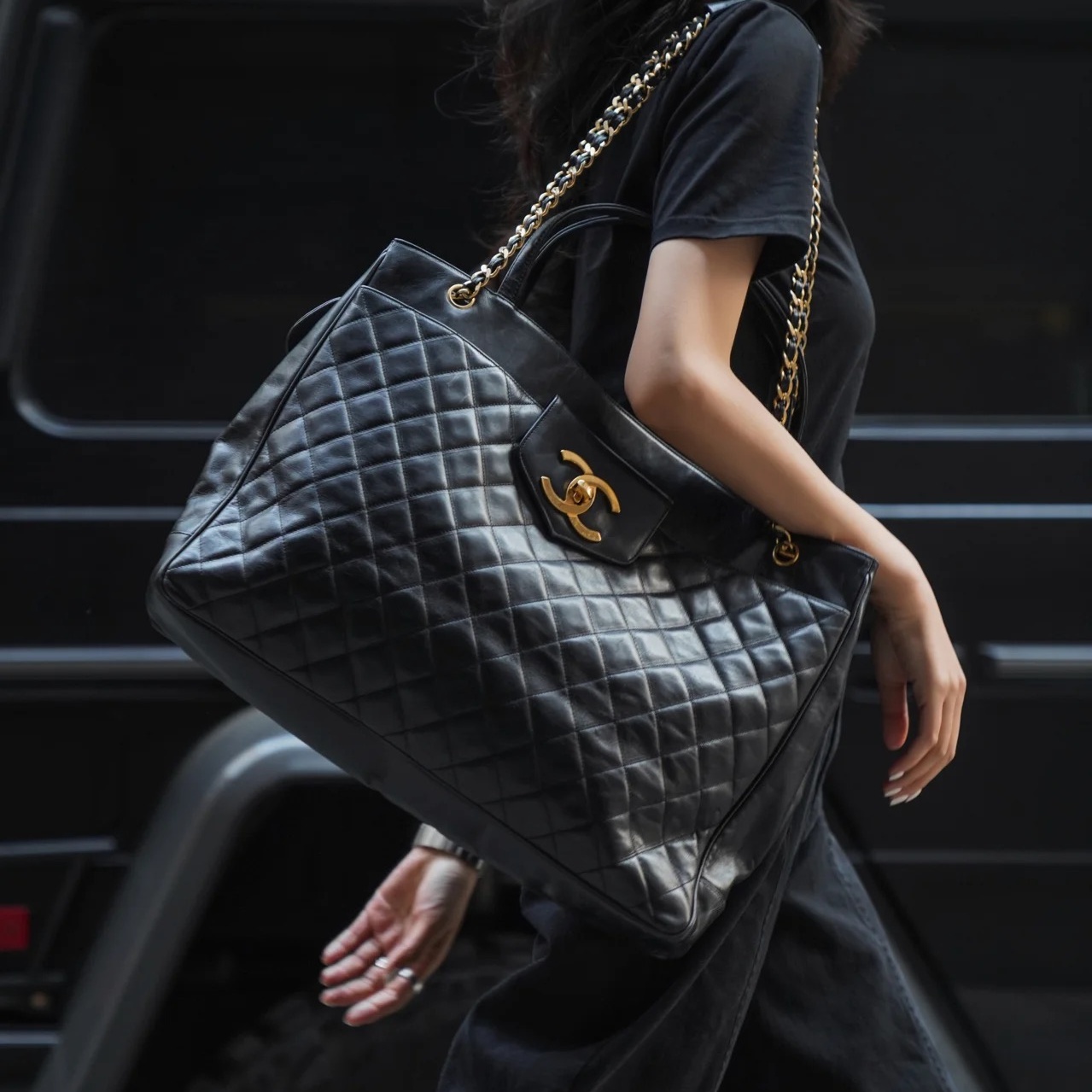 CH Black Quilted Large Tote Bag  YV25083025