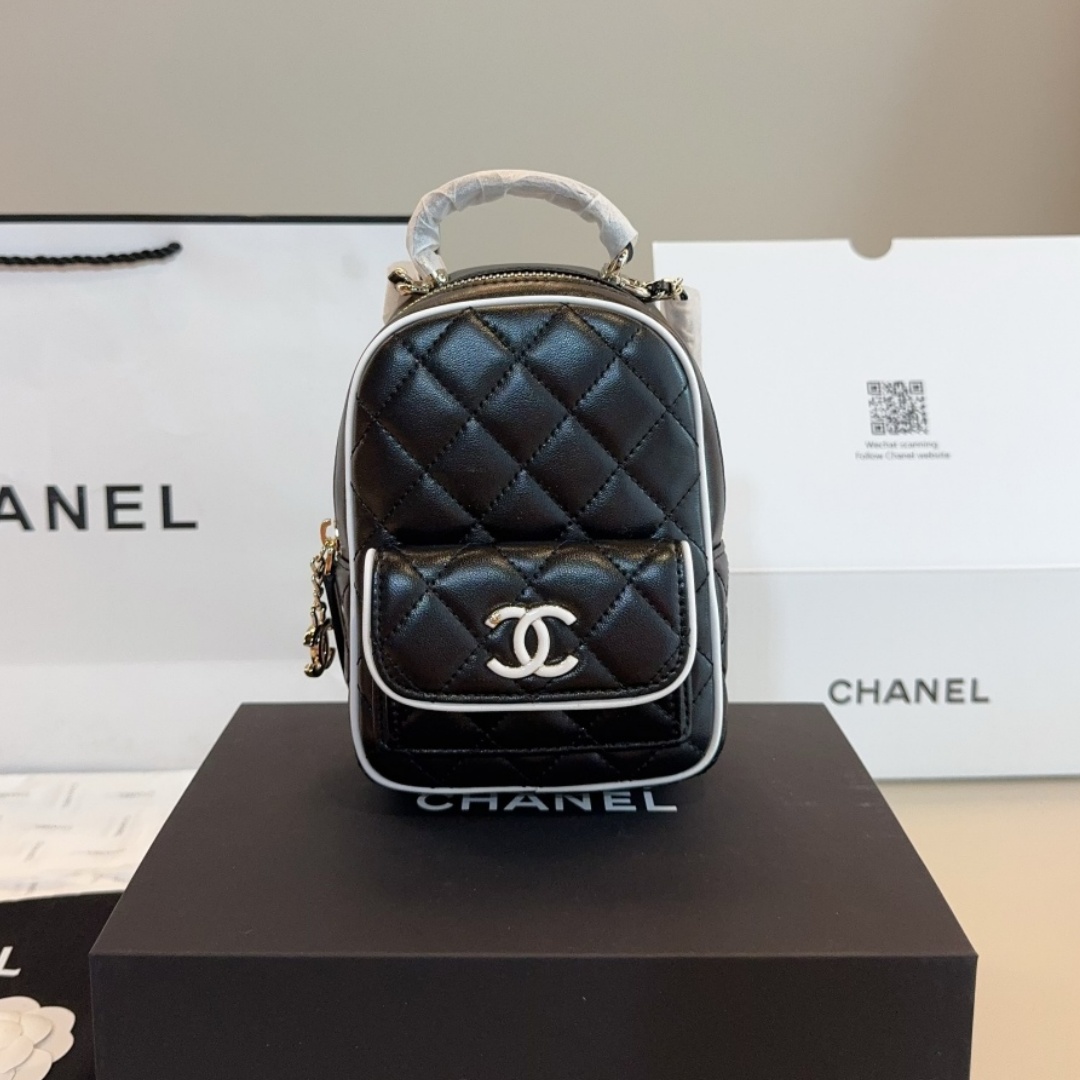 CH Vanity Case Bag YV25083007