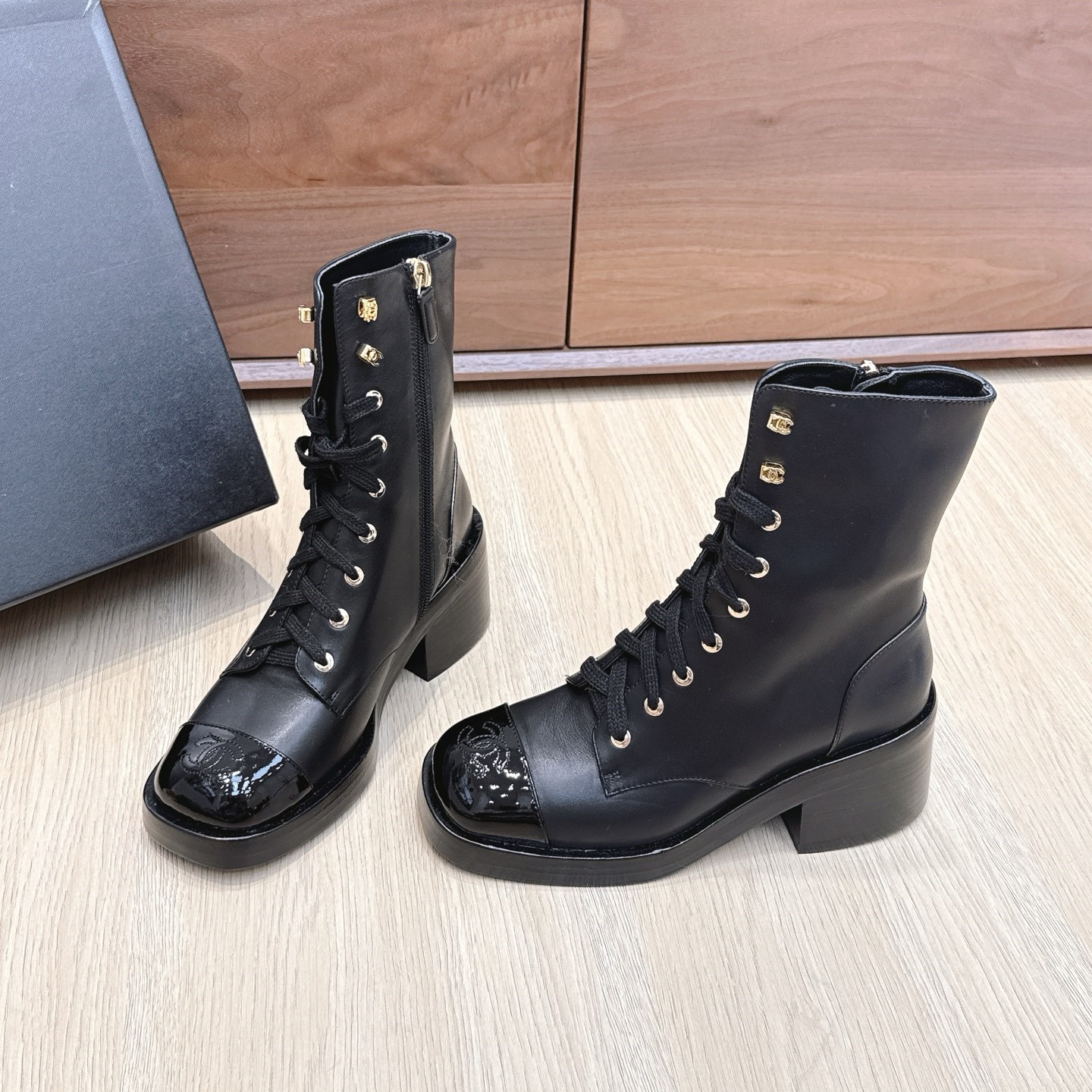 CH Chunky-Heel Ankle Boots YV25083127