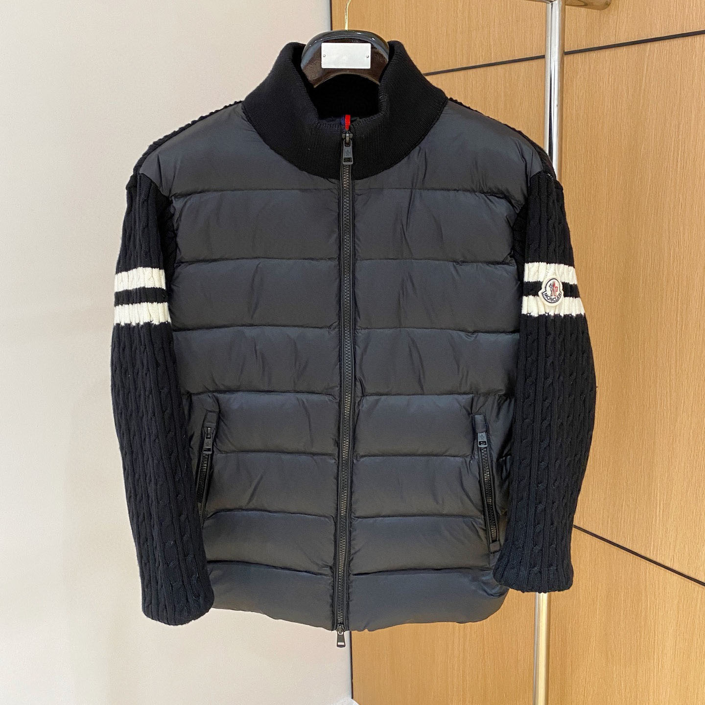 Mcl Knitted-Paneled Down Jacket AM25082127