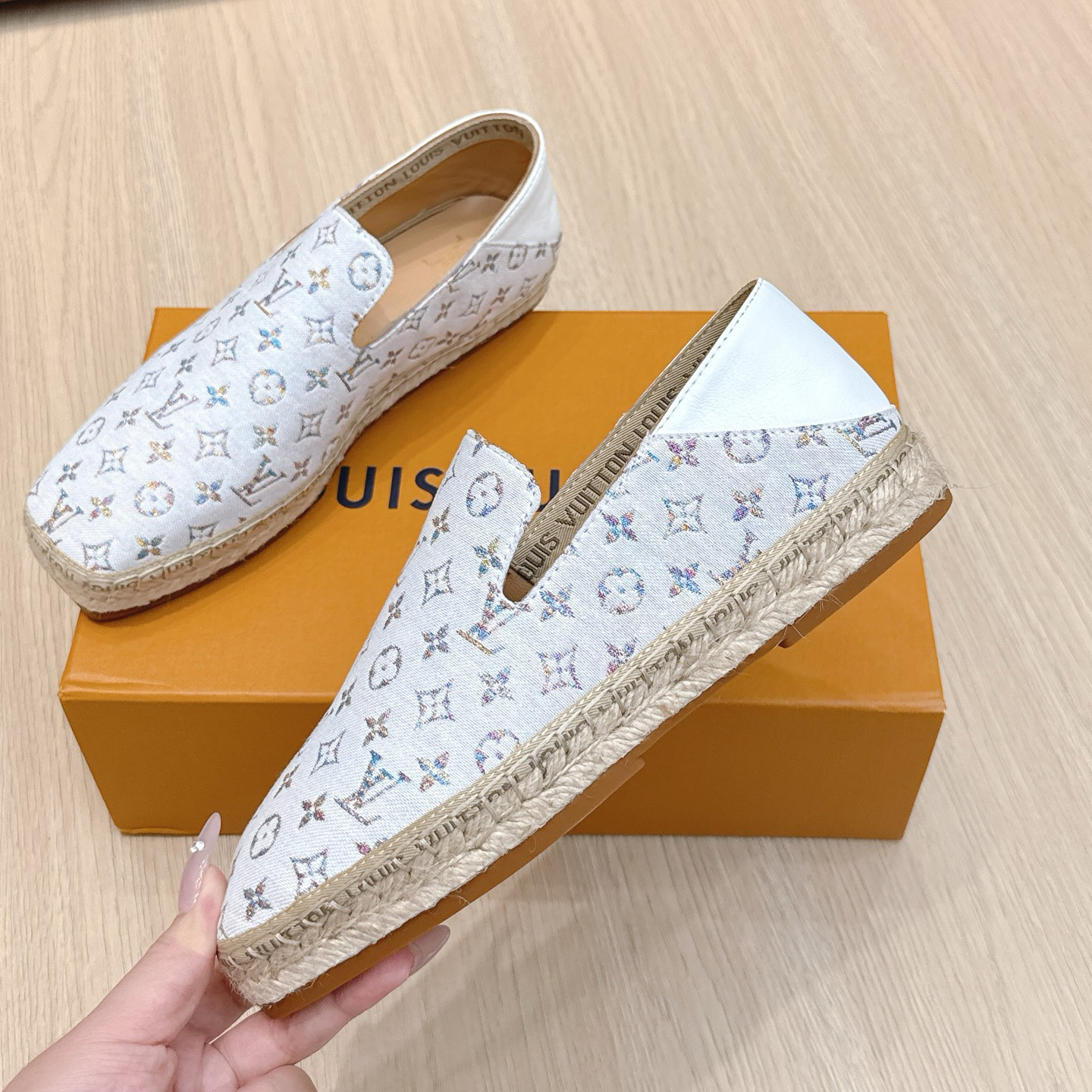 LV Women's Classic Loafer AM25082155