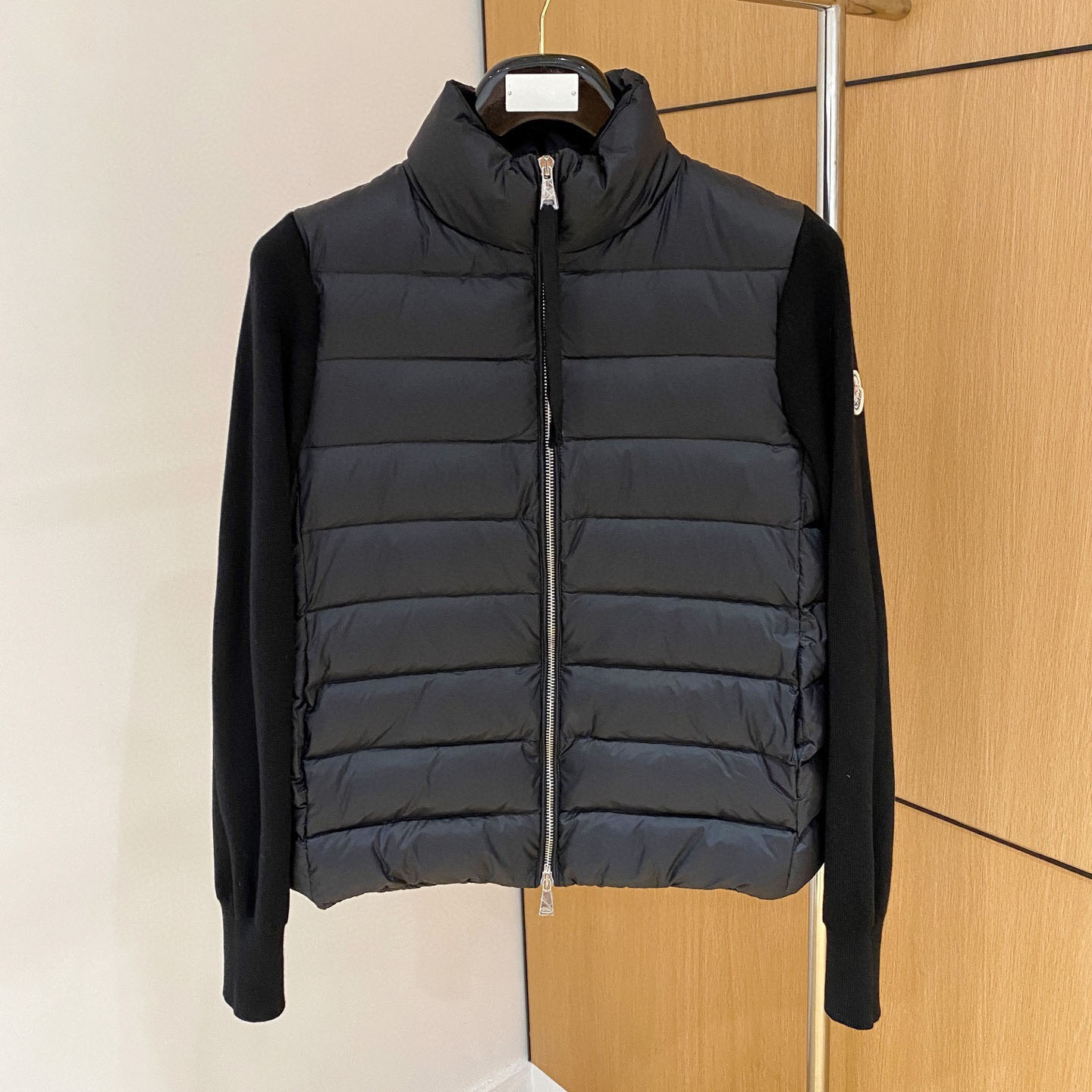 Mcl Knitted-Paneled Down Jacket AM25082128