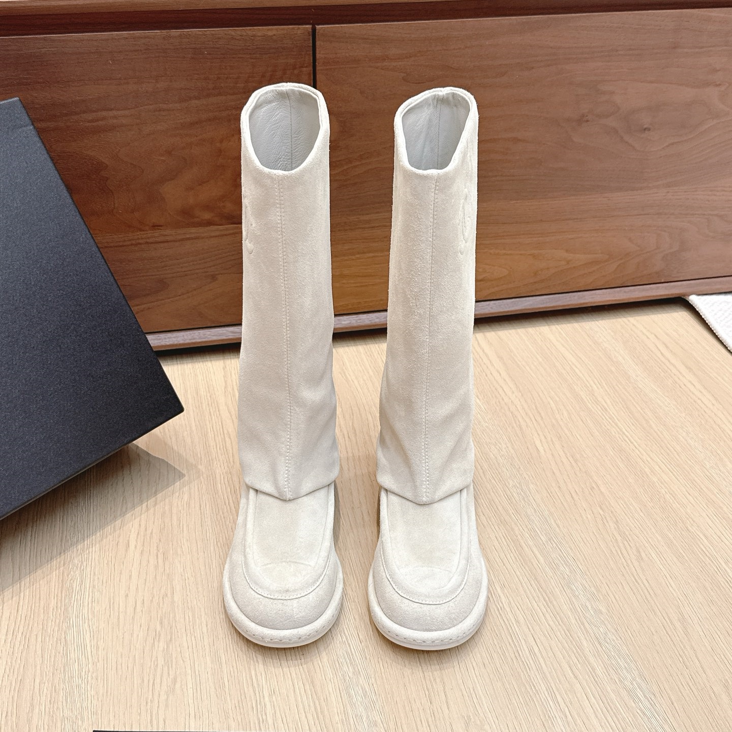 CH New Suede Logo Riding Boots YV25083123