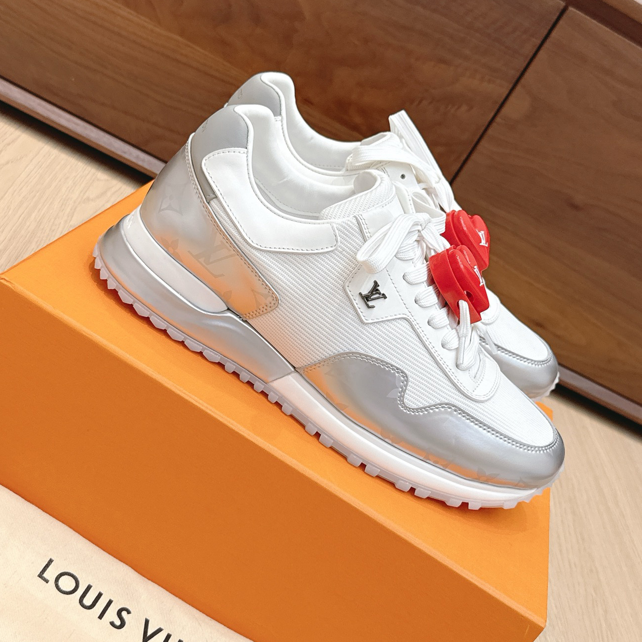 LV 25New Classic Men's Sports Shoes AM25082159