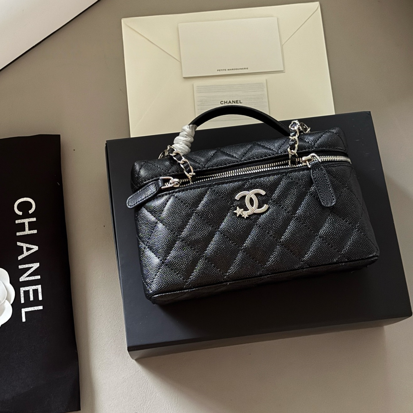 CH Caviar Filigree Vanity Case  YV25083106