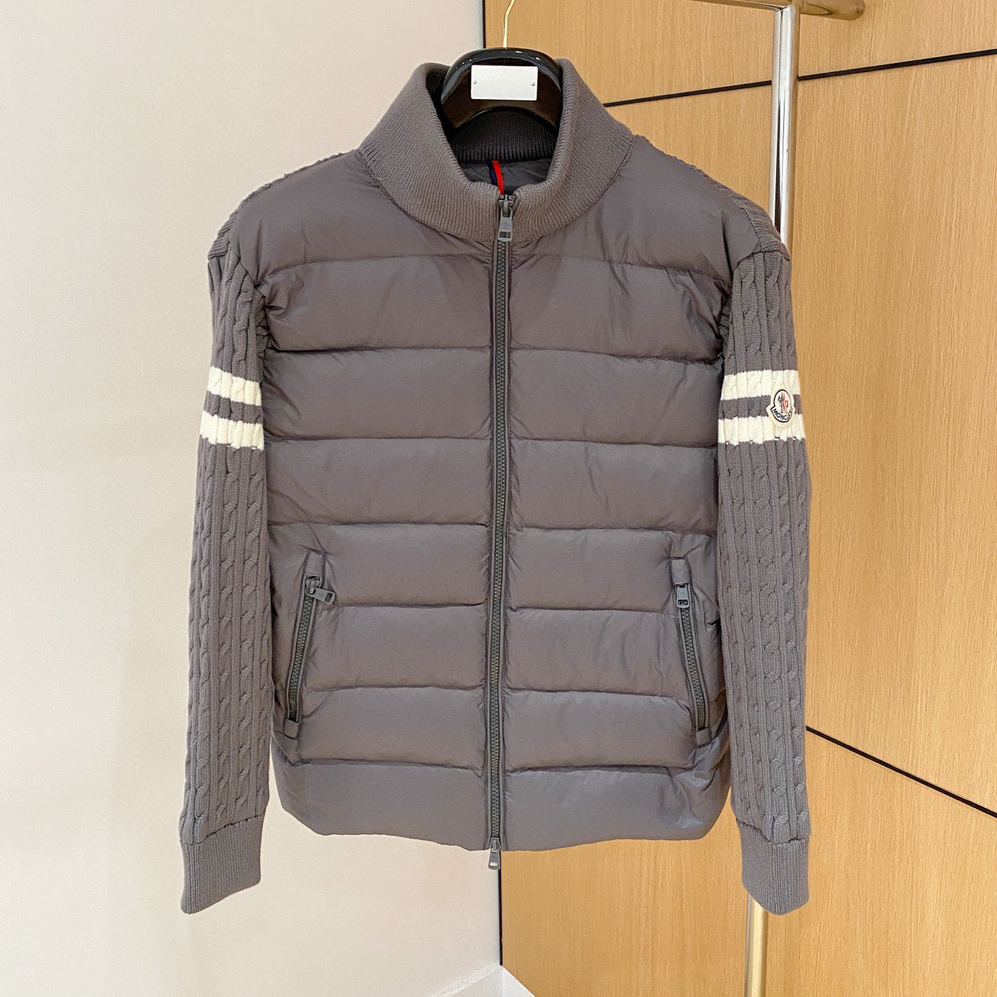 Mcl Knitted-Paneled Down Jacket AM25082127