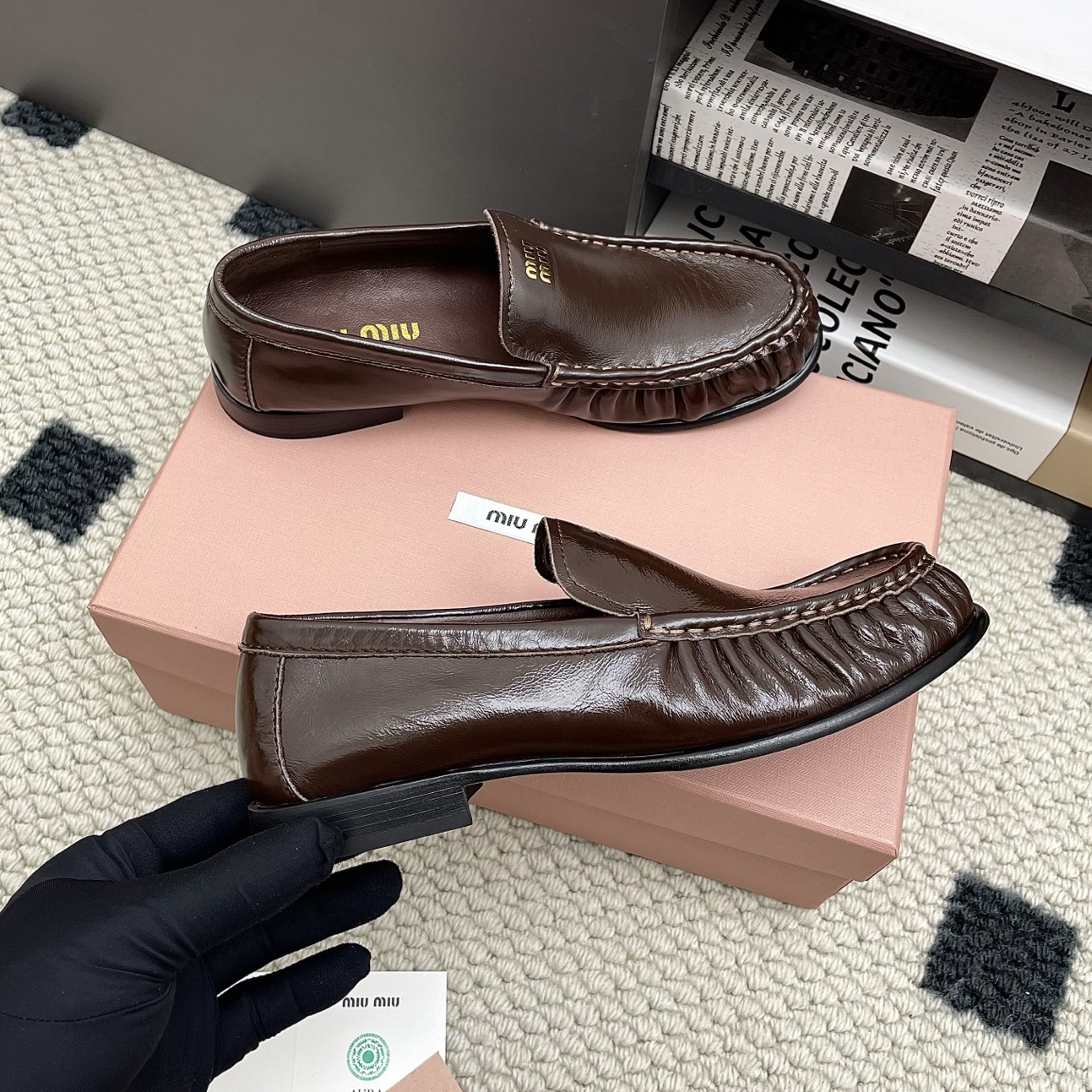 Miu 25New Round-Toe Loafers XX25082245