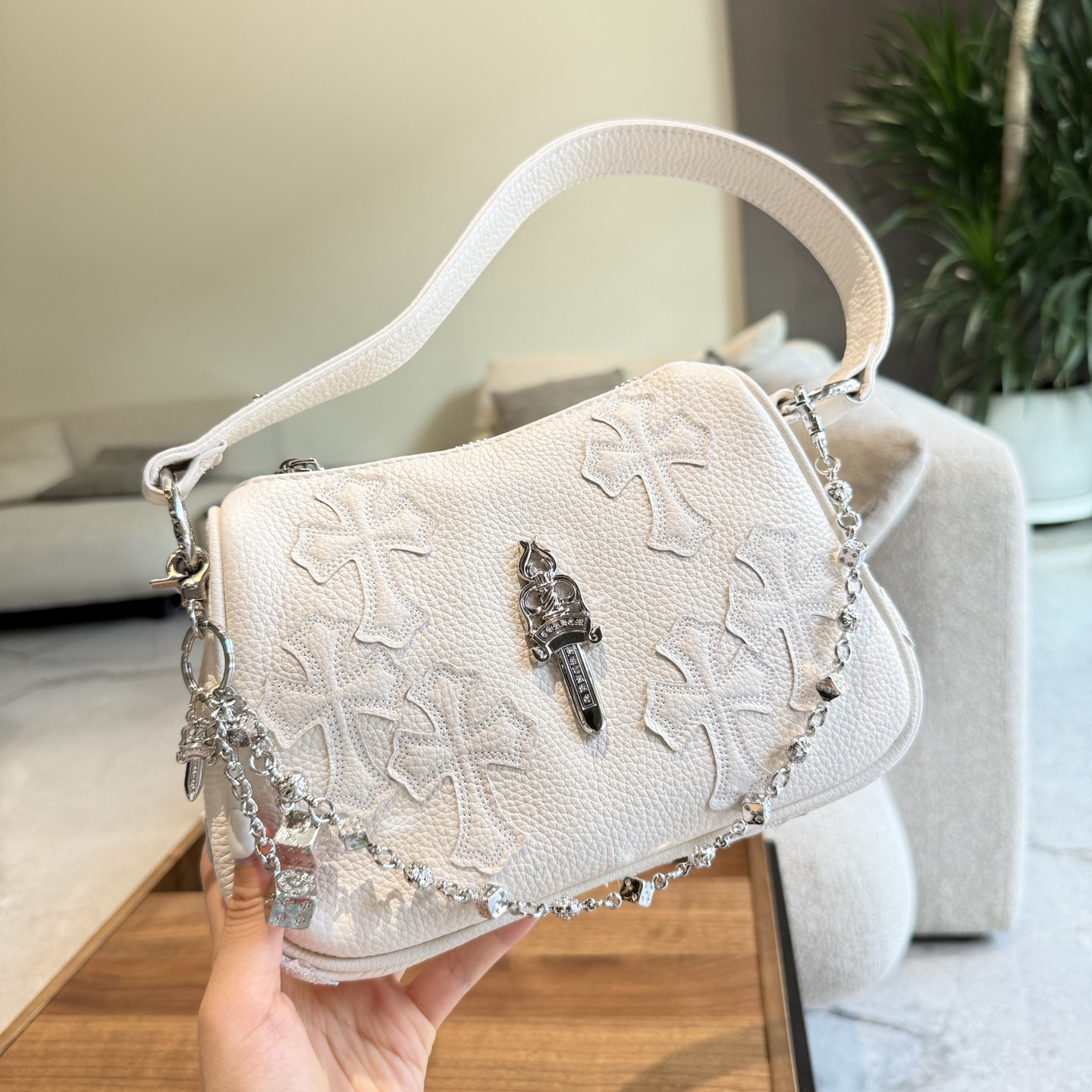 CH Classic White Shoulder Bag XX25082269