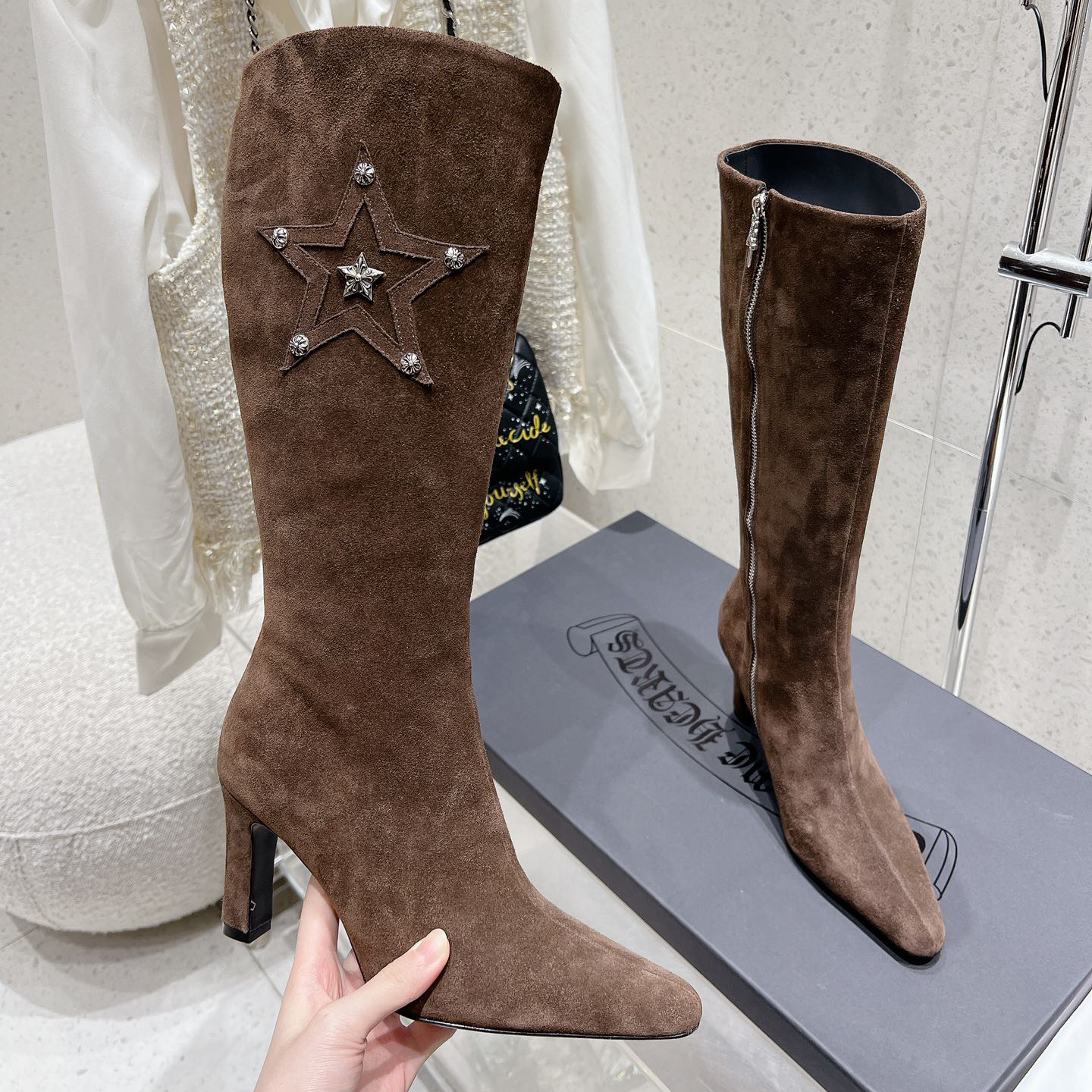 CH Classic Suede Pumps XX25082260