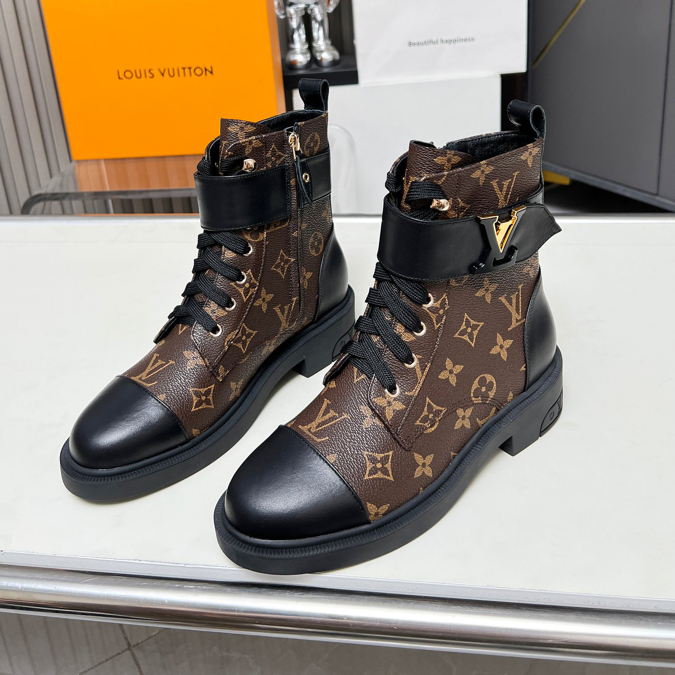 LV 25New Classic Logo Women's Ankle Boots XX25082224