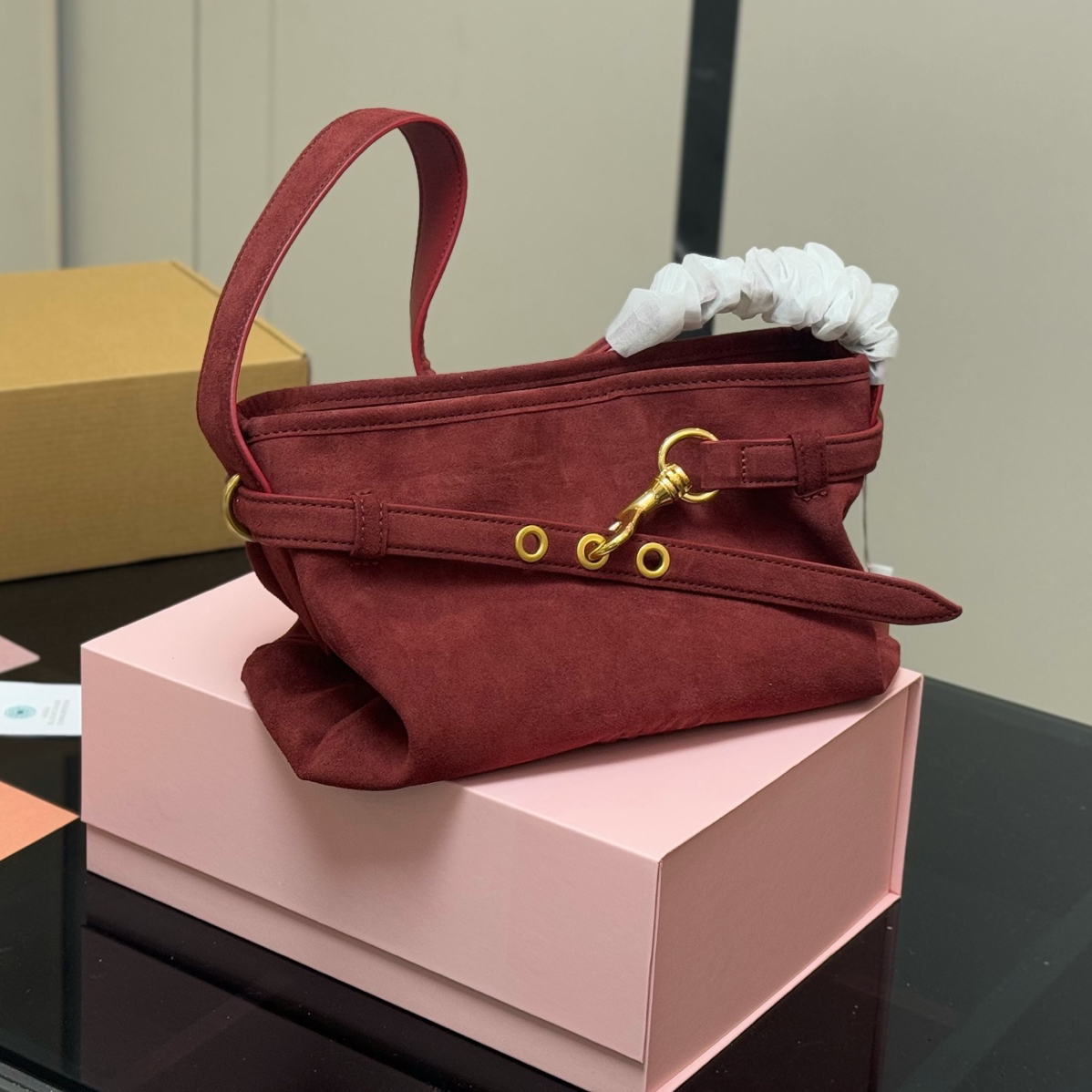 Miu 25New Suede Underarm Bag XX25082329