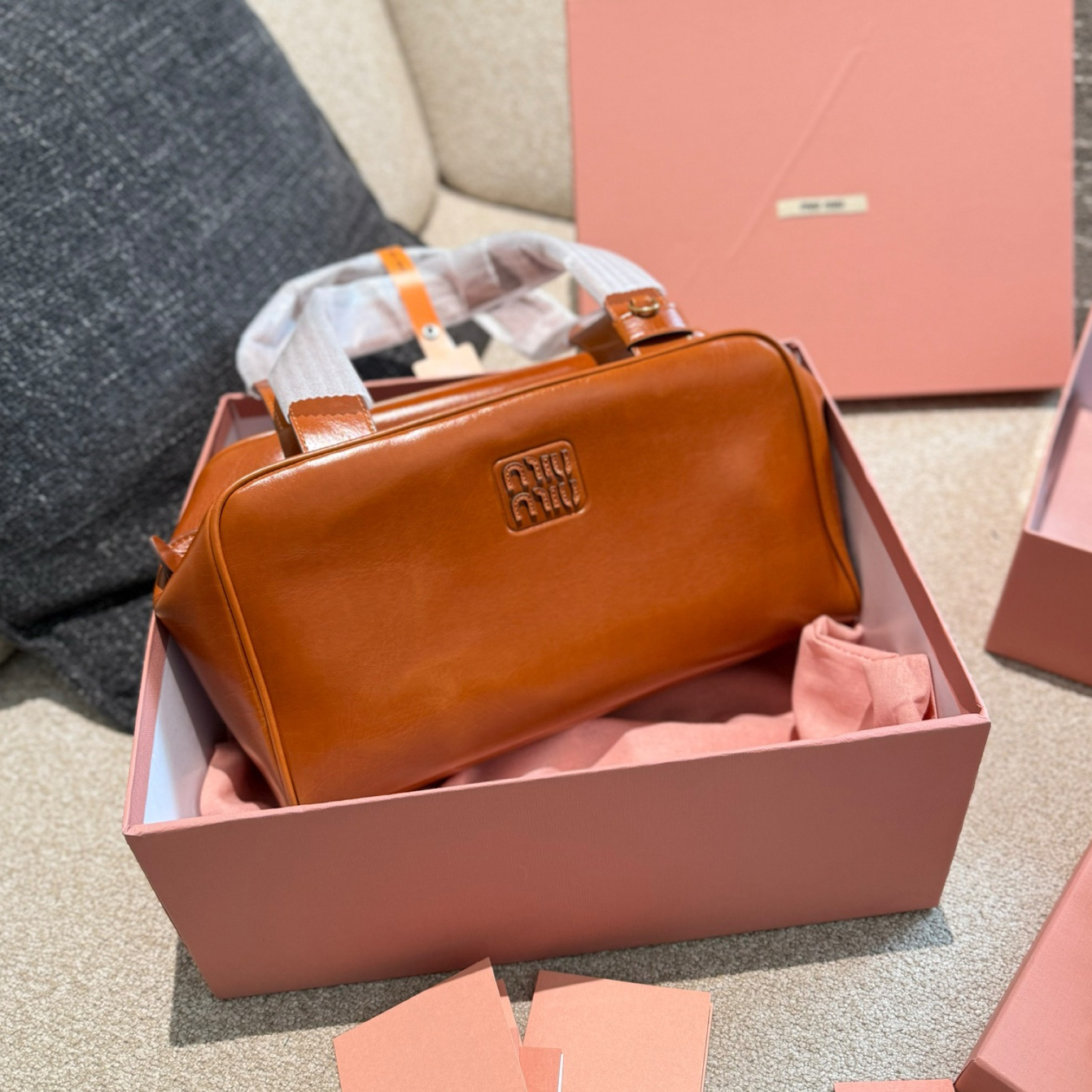 Miu Vintage Patent Leather Bag XX25082312