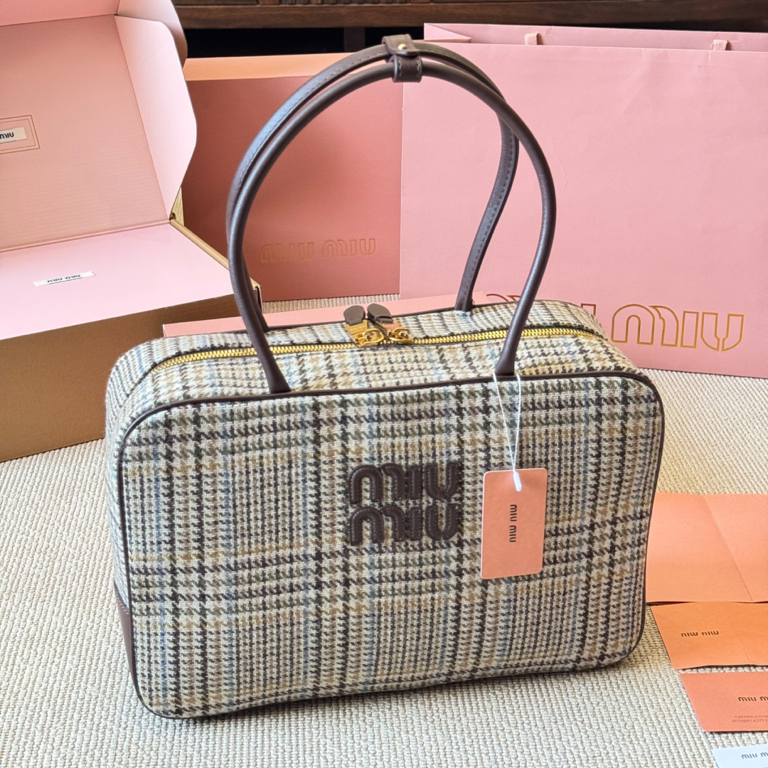 Miu Houndstooth Bag WXR250429