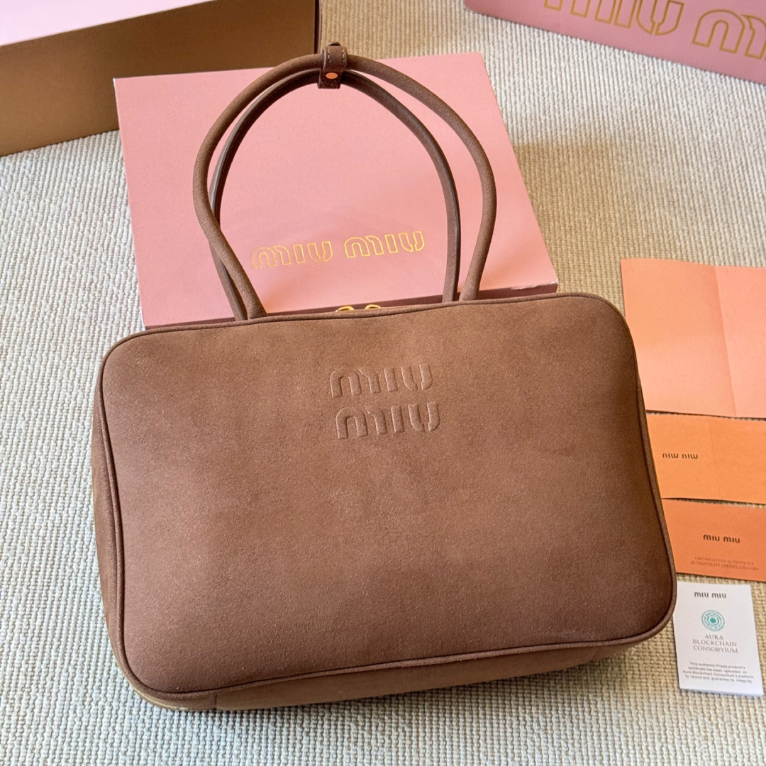 Miu Suede Tote XX25082331