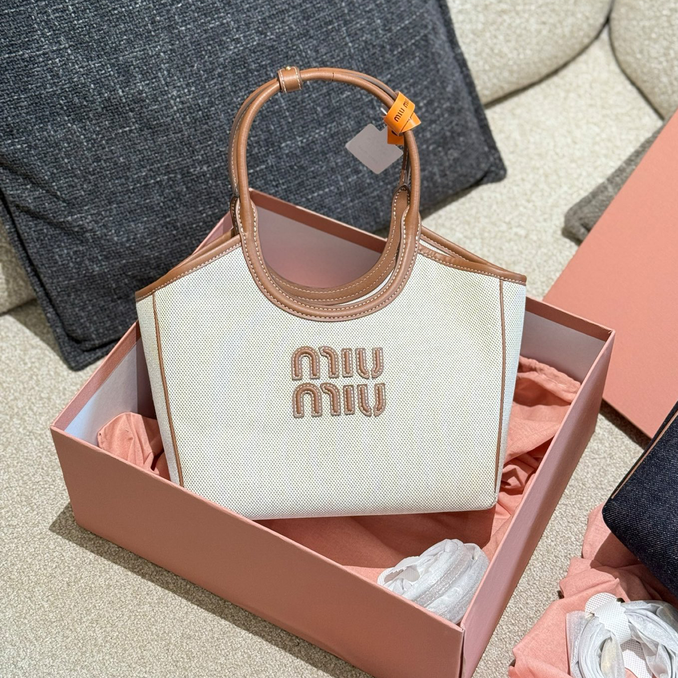 Miu Canvas Tote Bag XX25082313