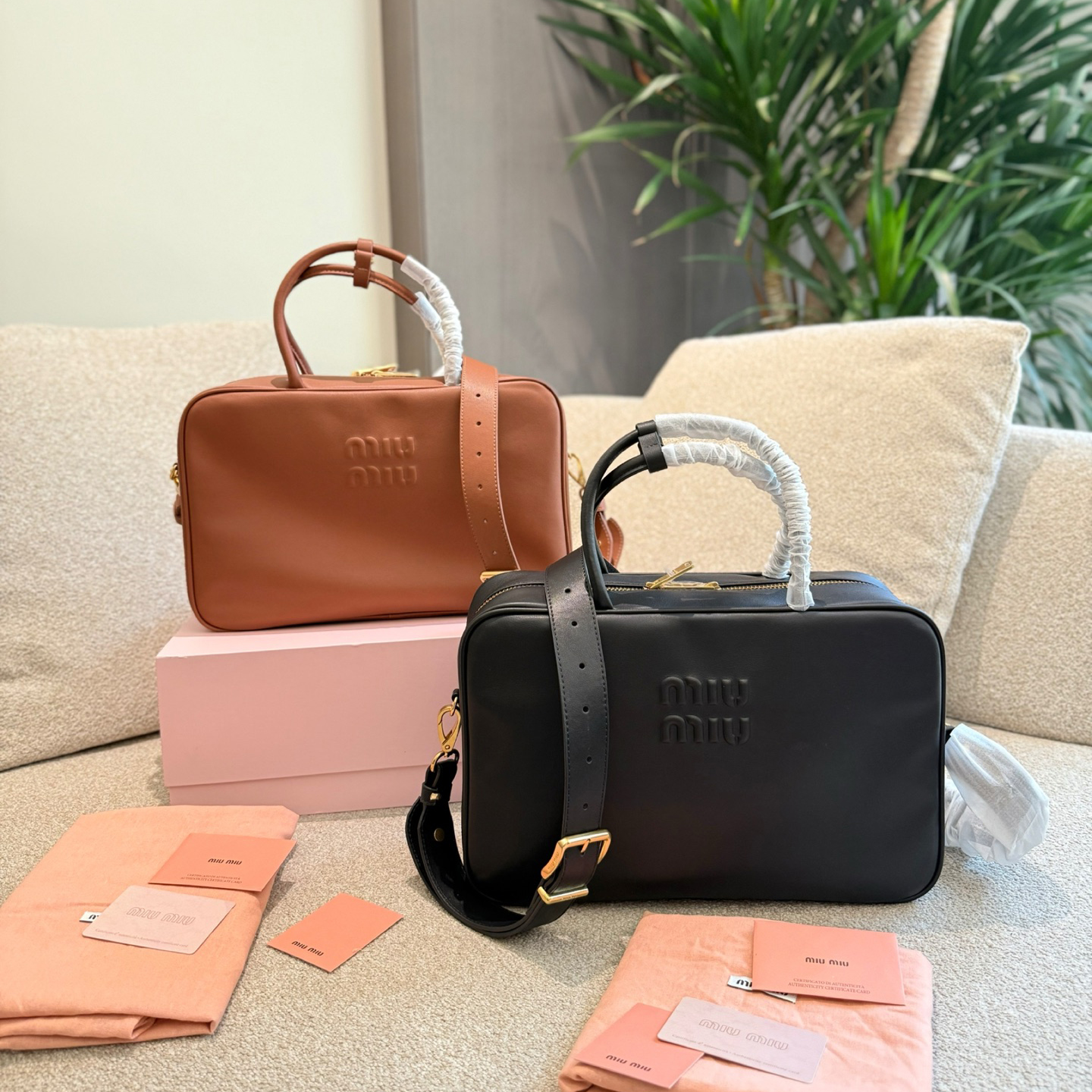 Miu Stylish Leather Tote XX25082328