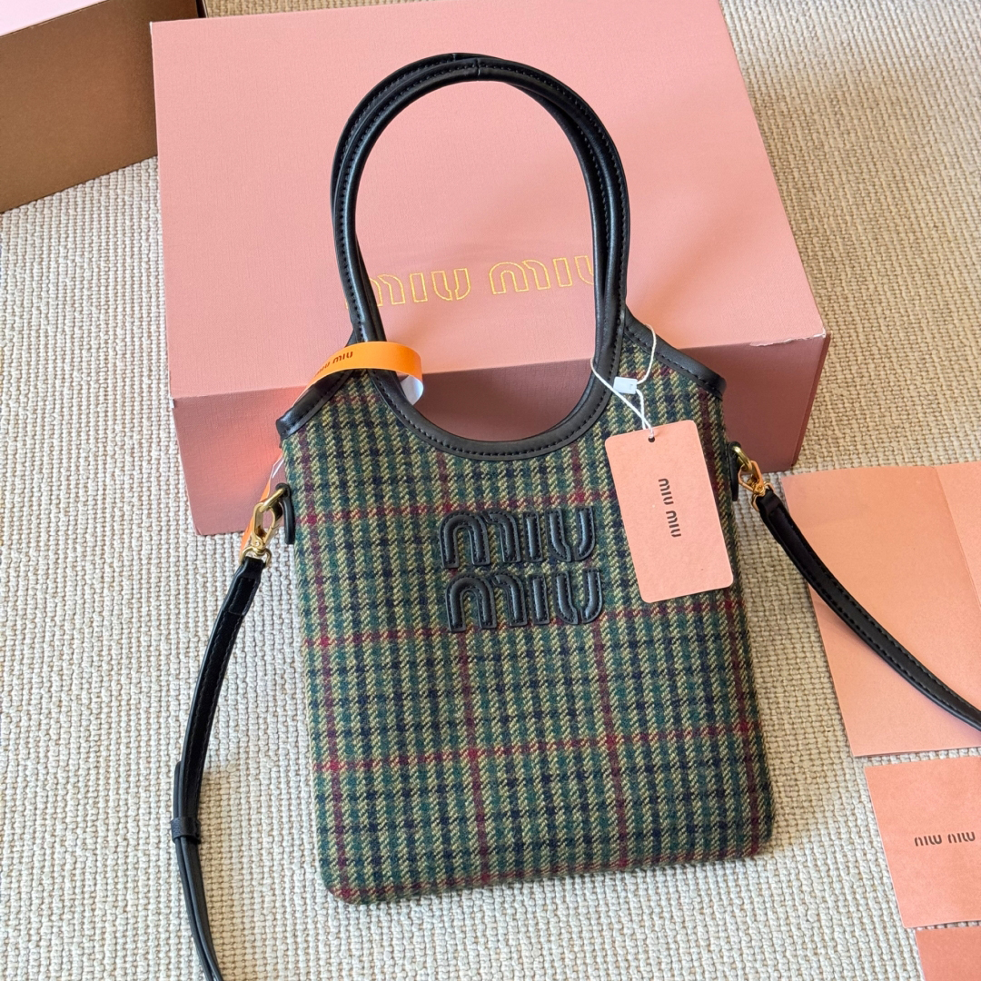 Miu New Tote XX25082330