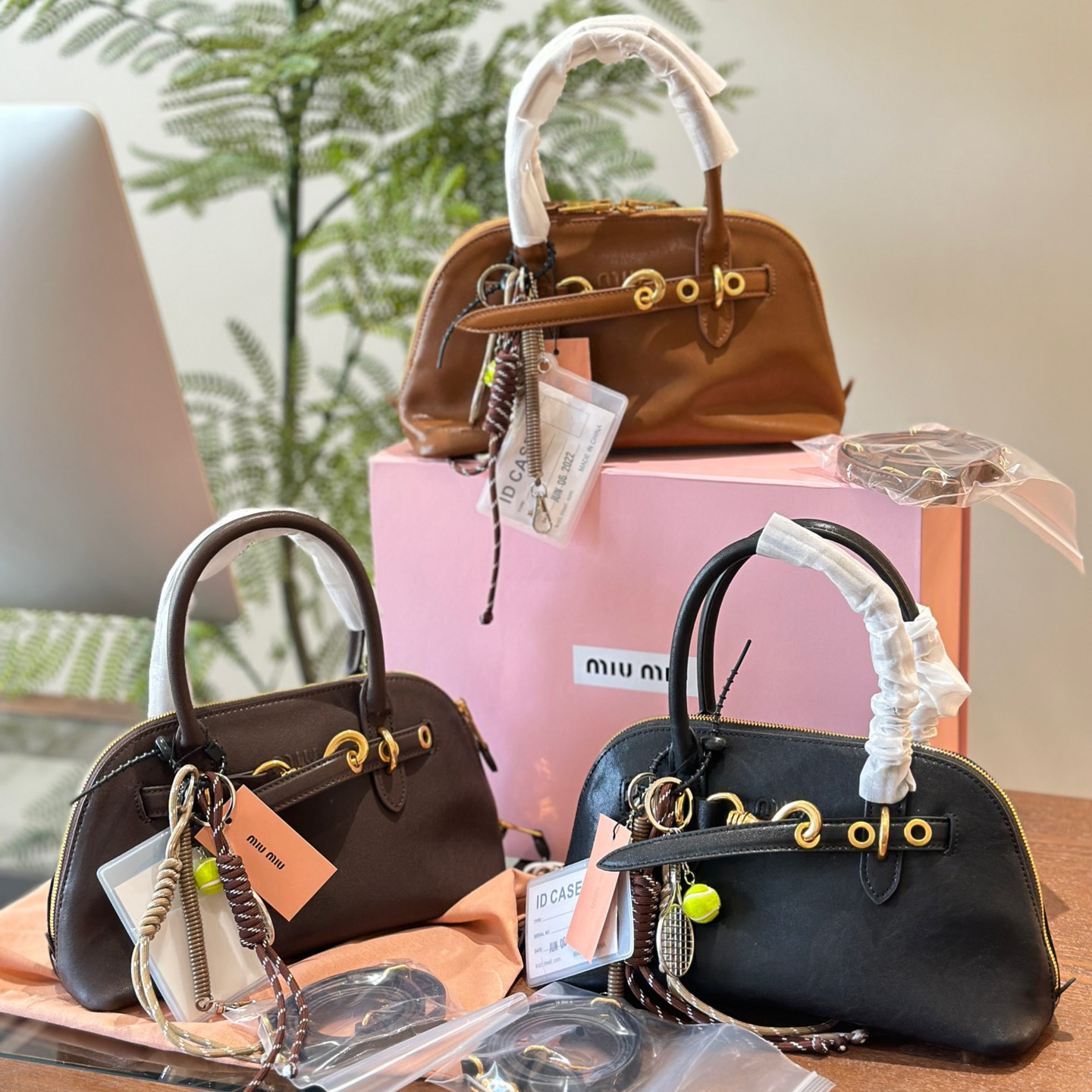 Miu Women's Fashion Handbag XX25082316