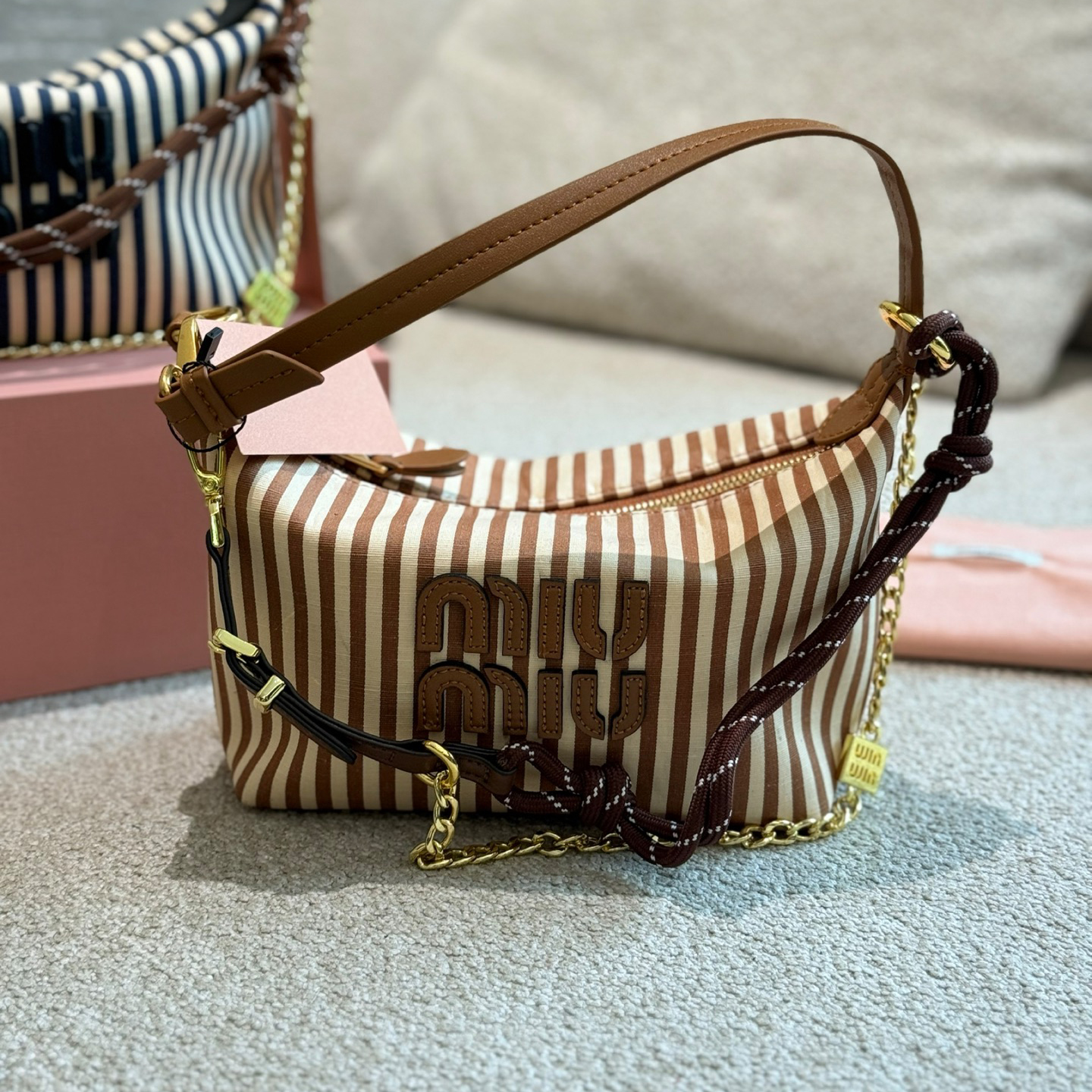 Miu 25New Canvas Underarm Bag XX25082335