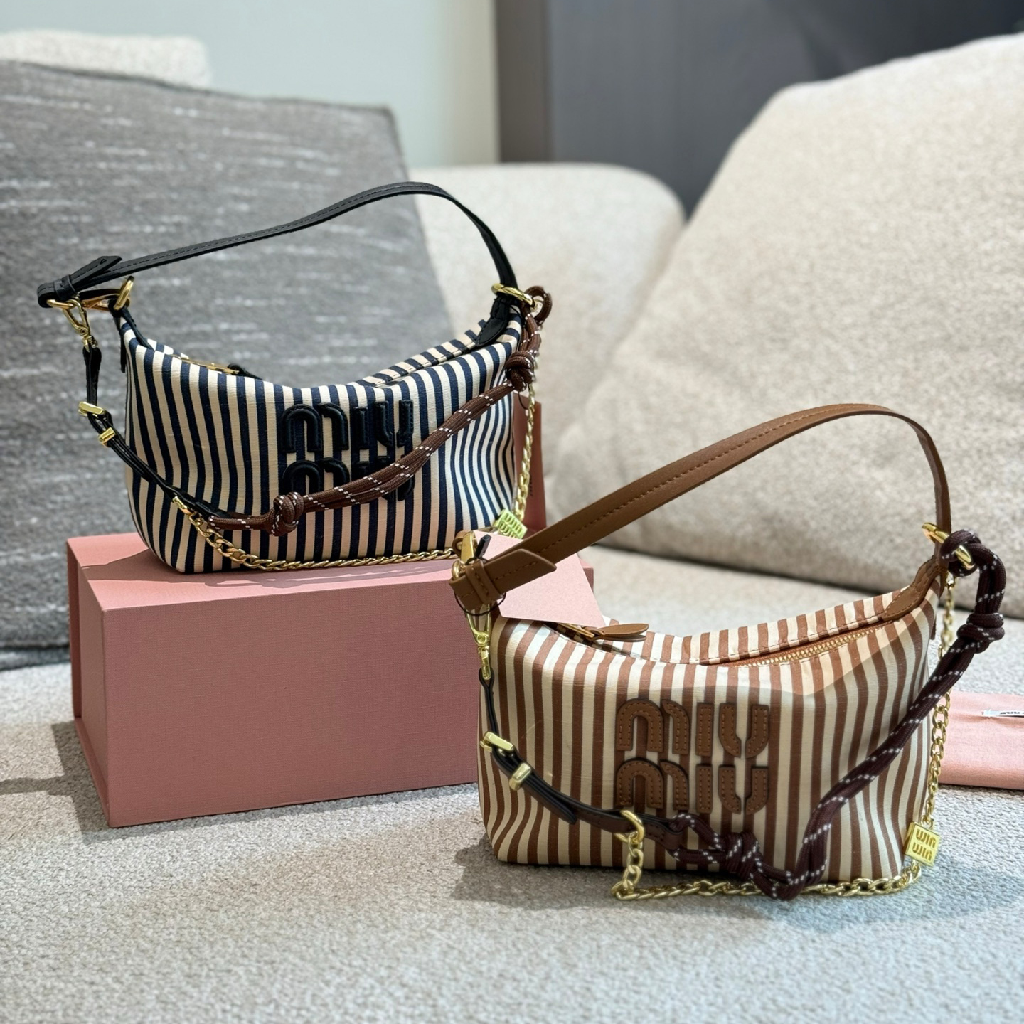 Miu 25New Canvas Underarm Bag XX25082335