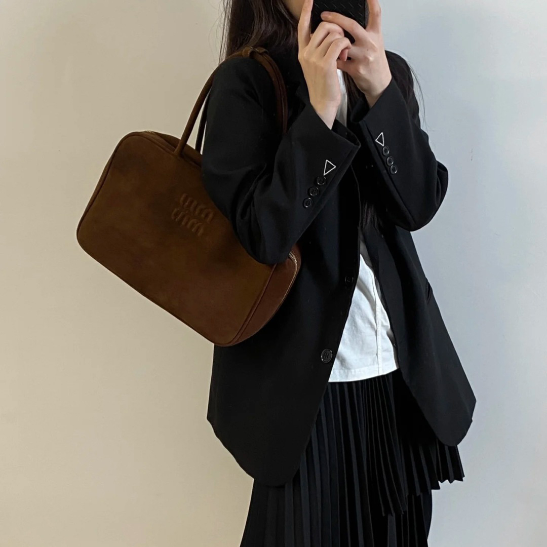 Miu Suede Tote XX25082331