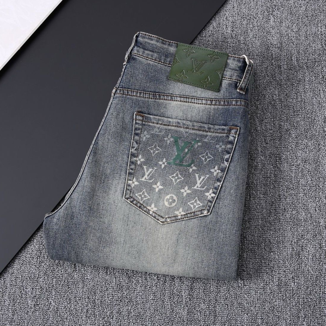 LV Men's Printed Slim Fit Jeans R25090235