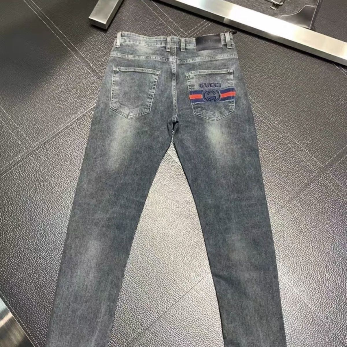 GG Men's Fashion Washed Jeans R25090223