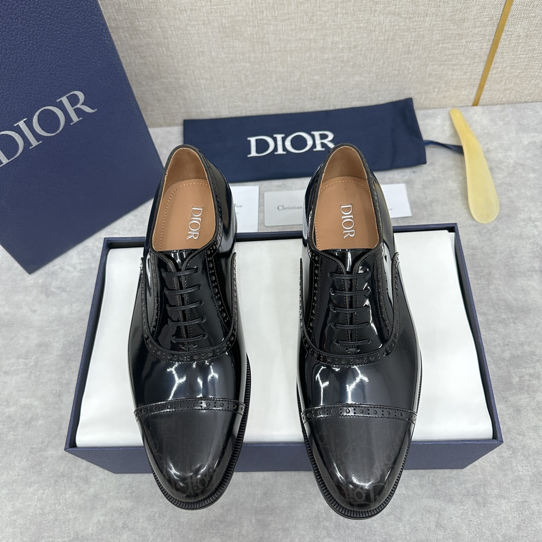 CD Men's Cowhide Leather Dress Shoes YV25090305