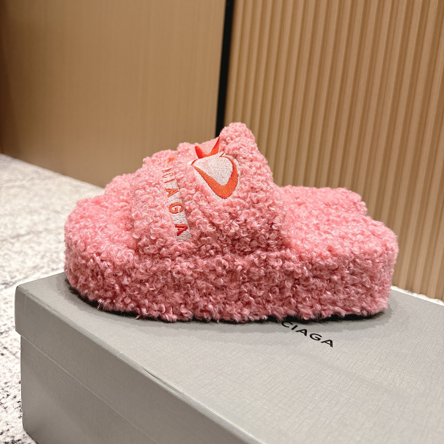 BLCG 3.5cm Platform  Fuzzy Slides YV25090307