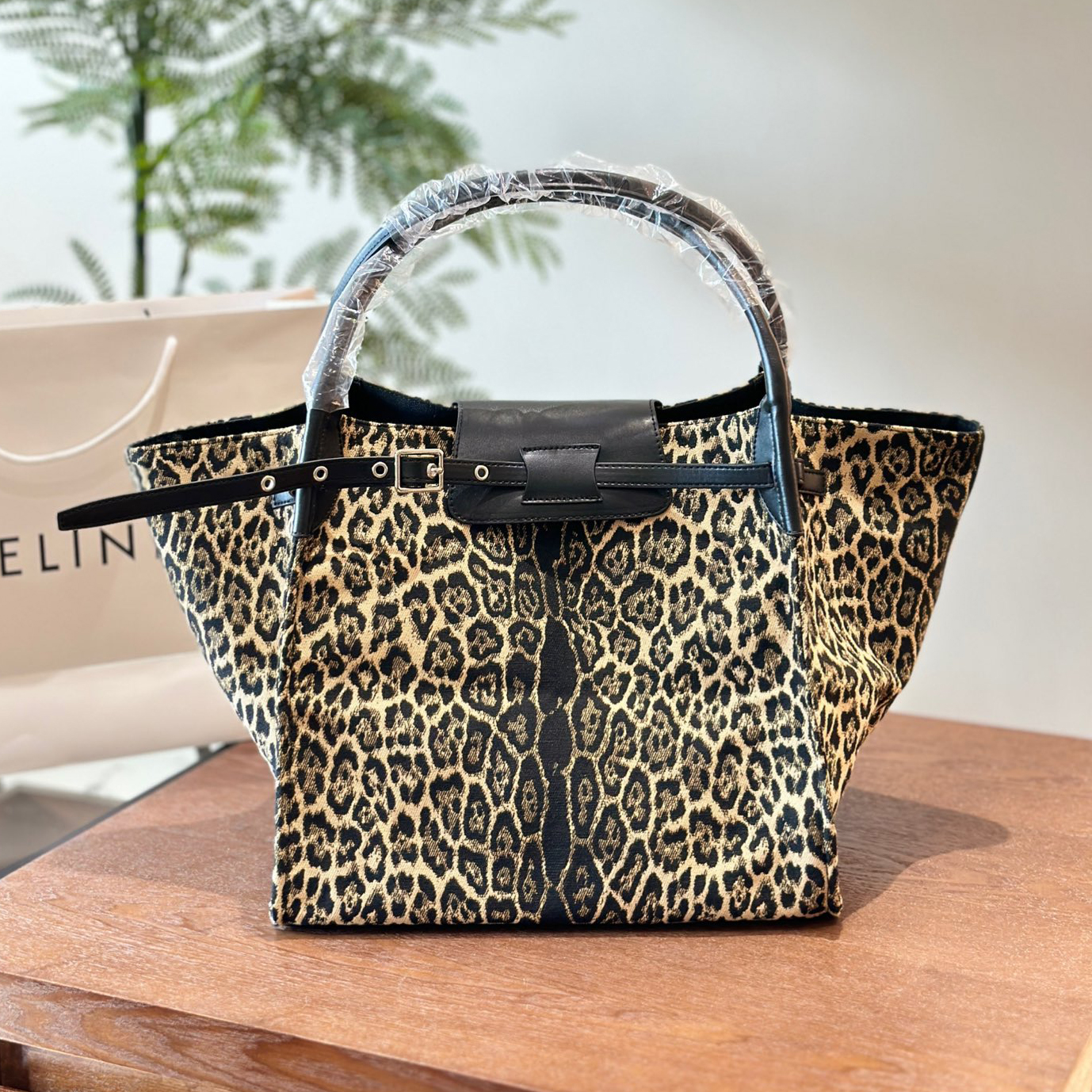 CE Leopard Print Shopping Bag MM25090465
