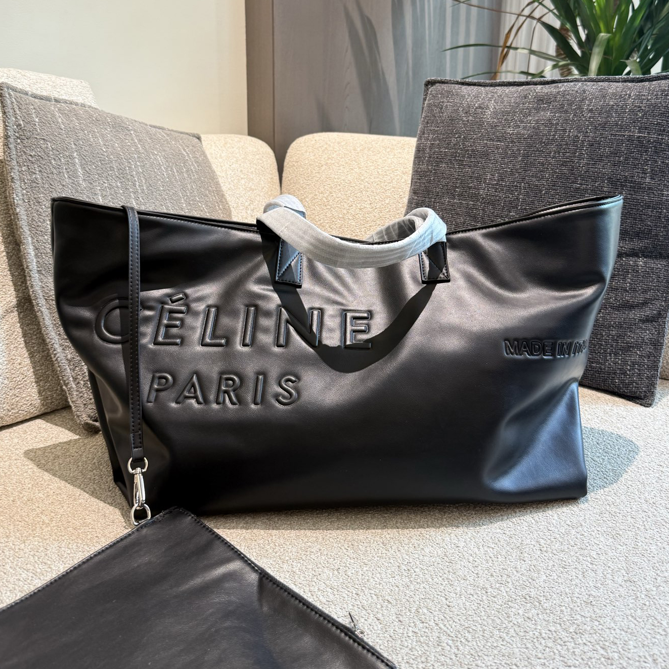 CE Large Simple Tote MM25090447