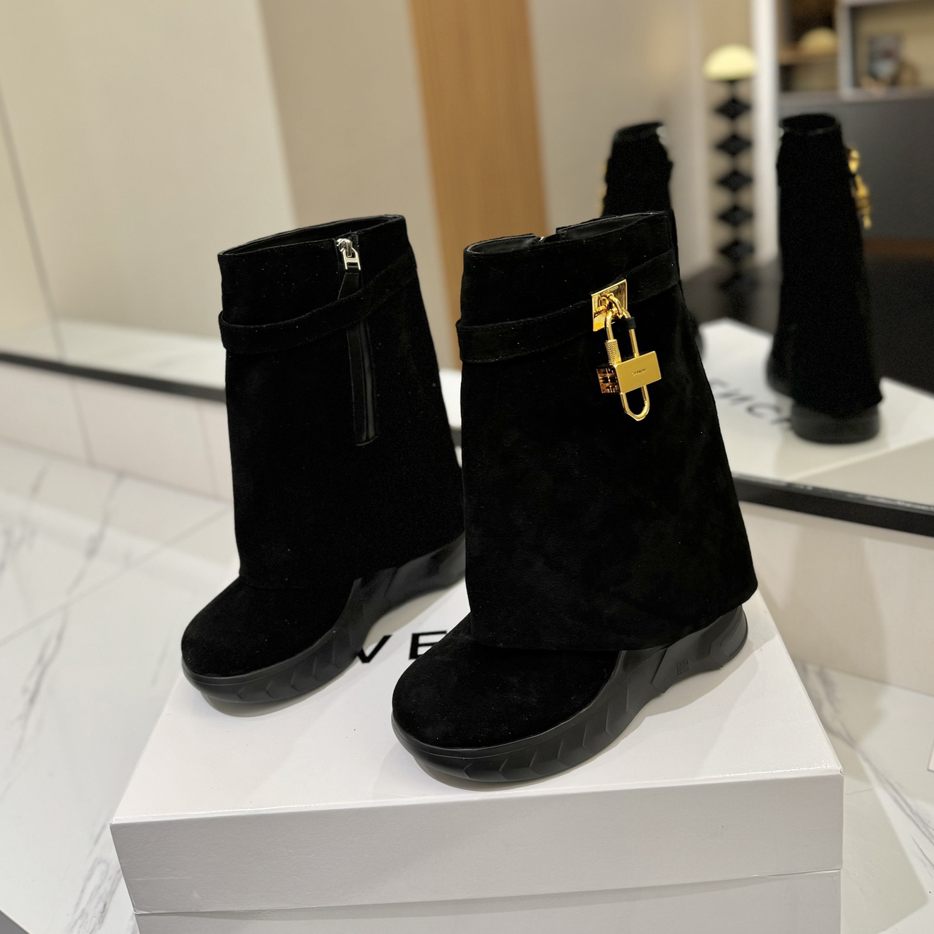 GV 23s Trouser Boots MM25090478