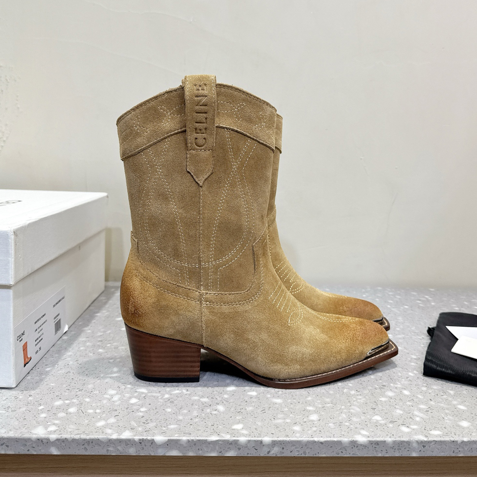 CE Chelsea Pointed Toe Boots MM25090424
