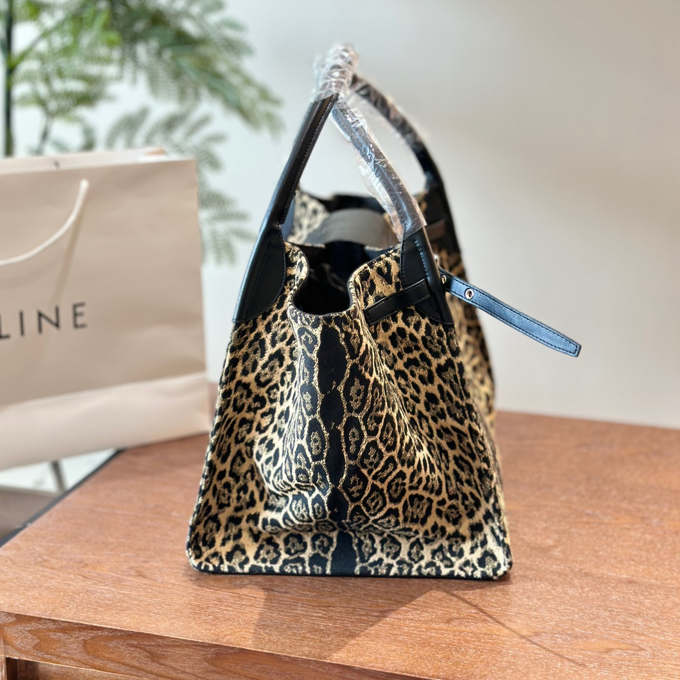 CE Leopard Print Shopping Bag MM25090465