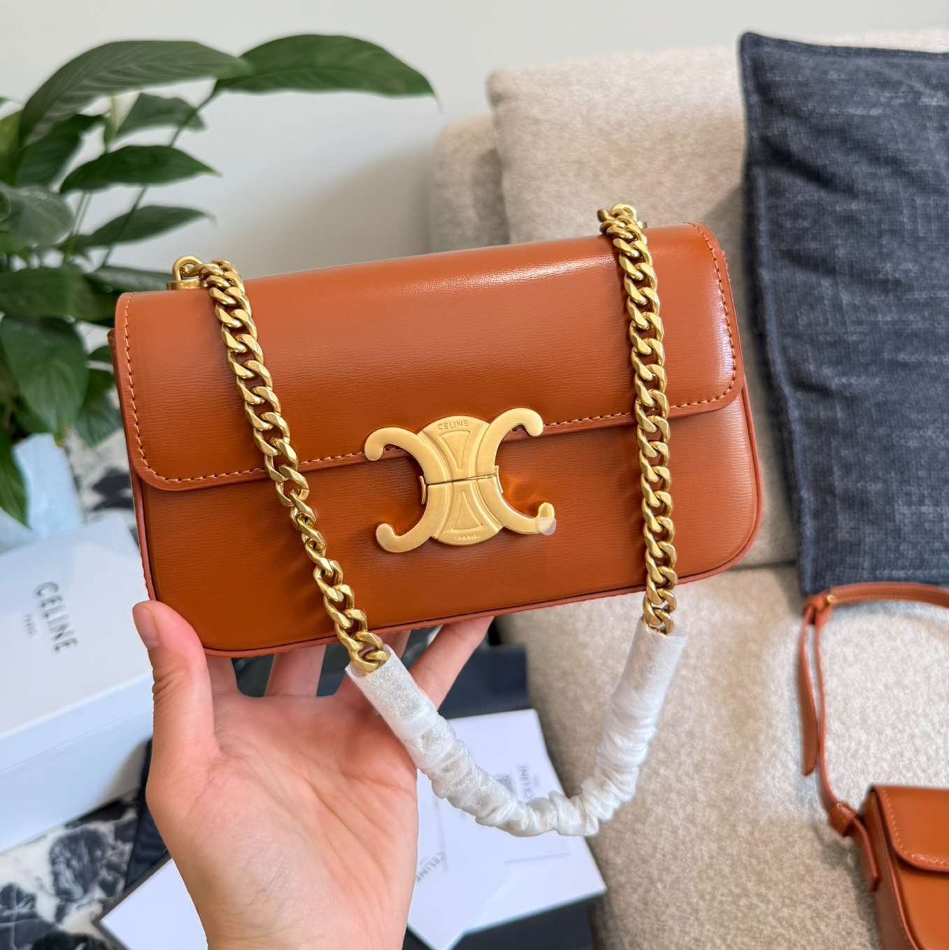 CE Triomphe Chain Underarm Bag MM25090467