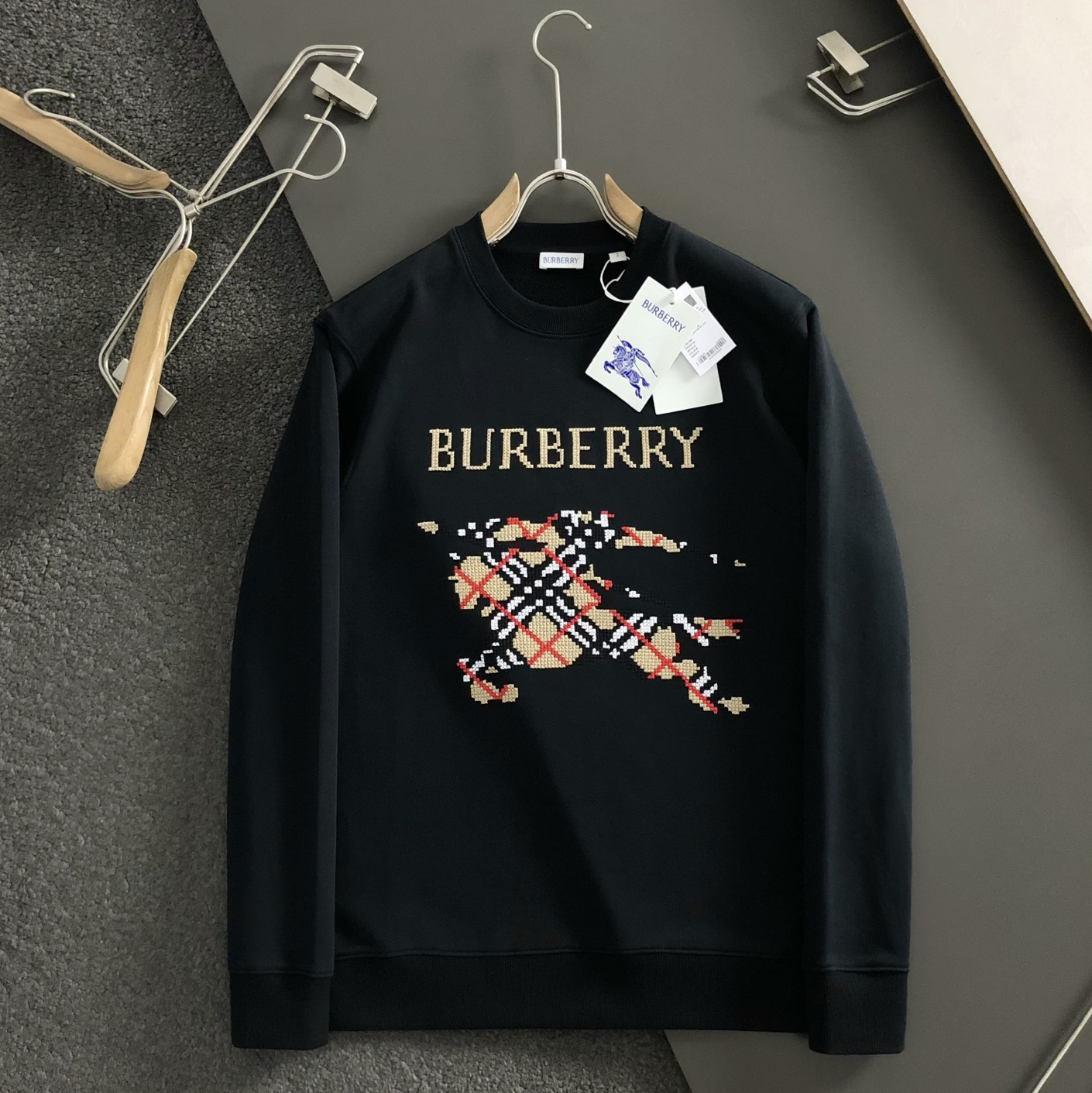 Bur Men's Classic Warhorse Embroidered Sweatshirt MM25090402