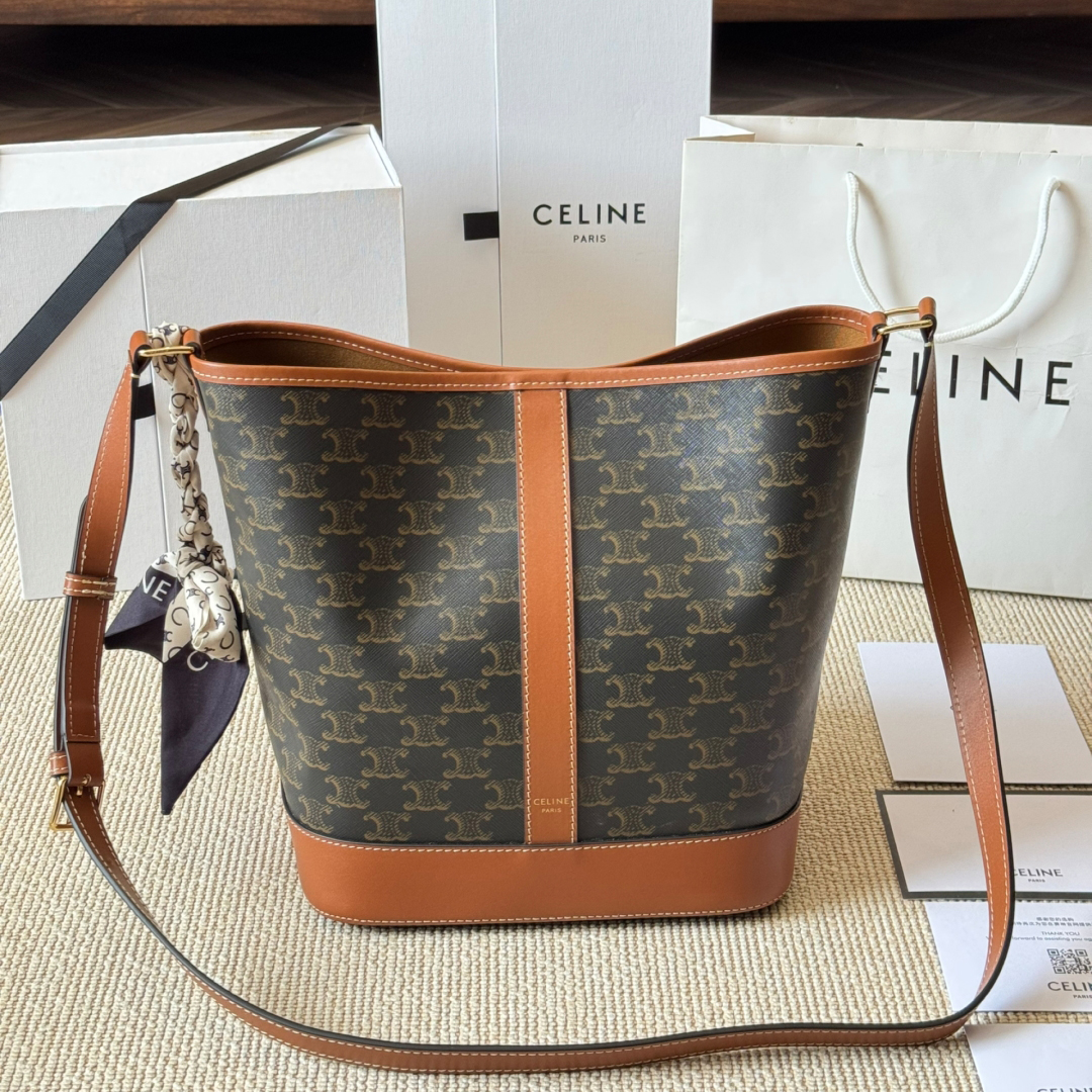 CE Triomphe Bucket Bag MM25090470