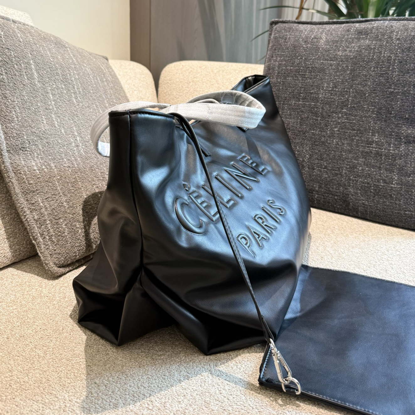 CE Large Simple Tote MM25090447