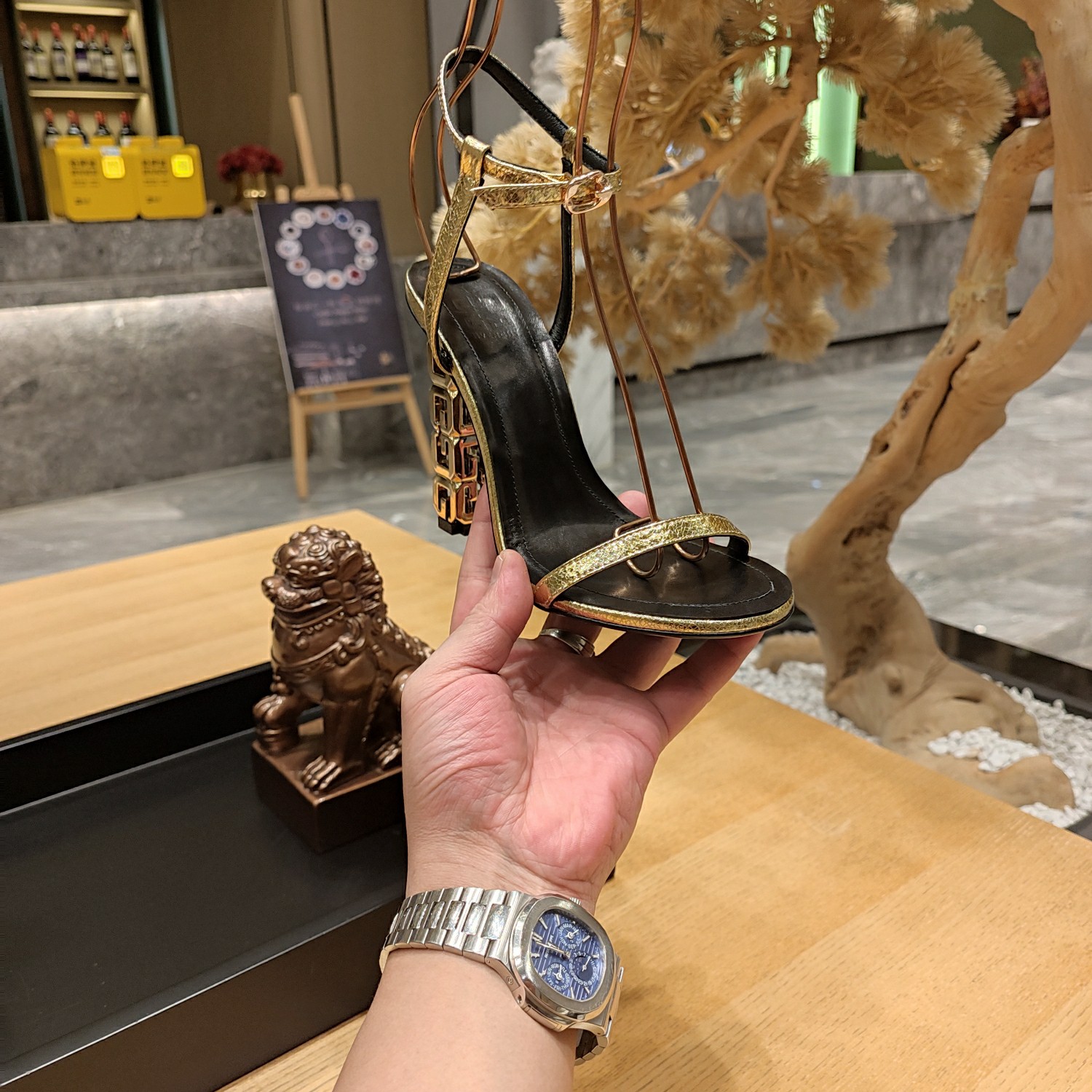 GV 25New G-shaped high heels XX25090430