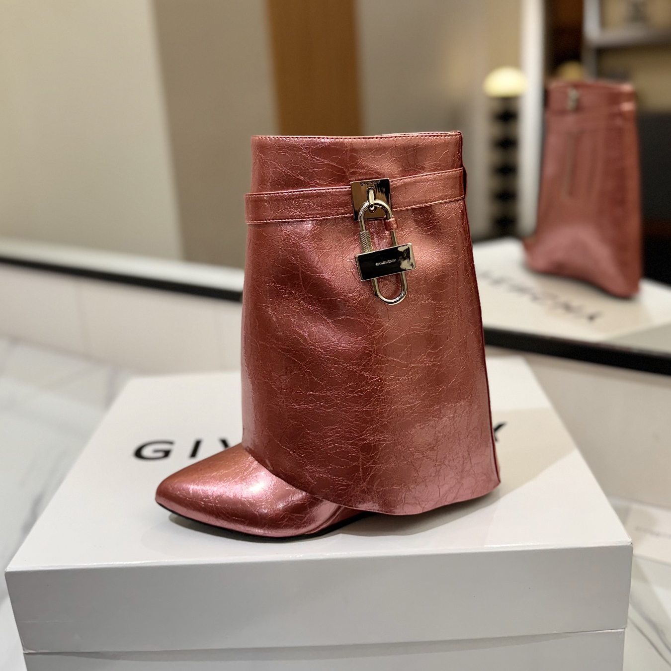 GV 25New Wrinkled Leather High-Heeled Ankle Boots XX25090405