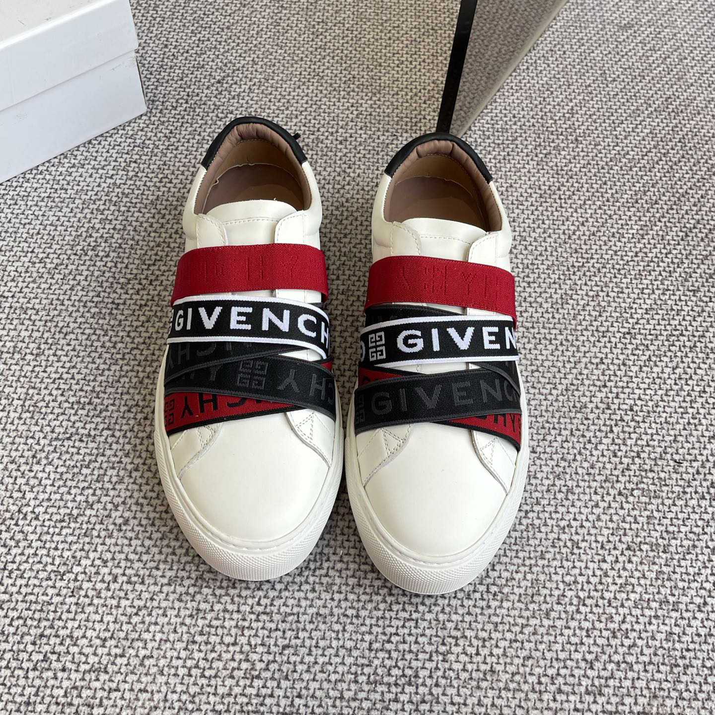 GVC 25New Casual Couple Shoes XX25090415