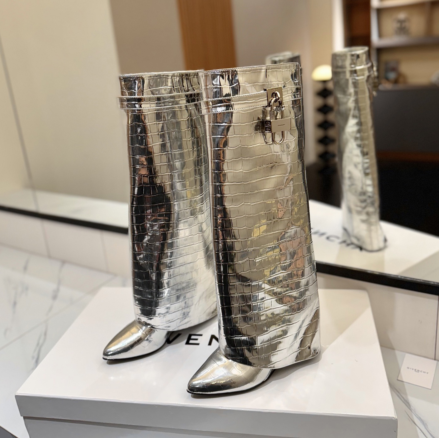 GV 25New Leather High-Heeled Boots XX25090403