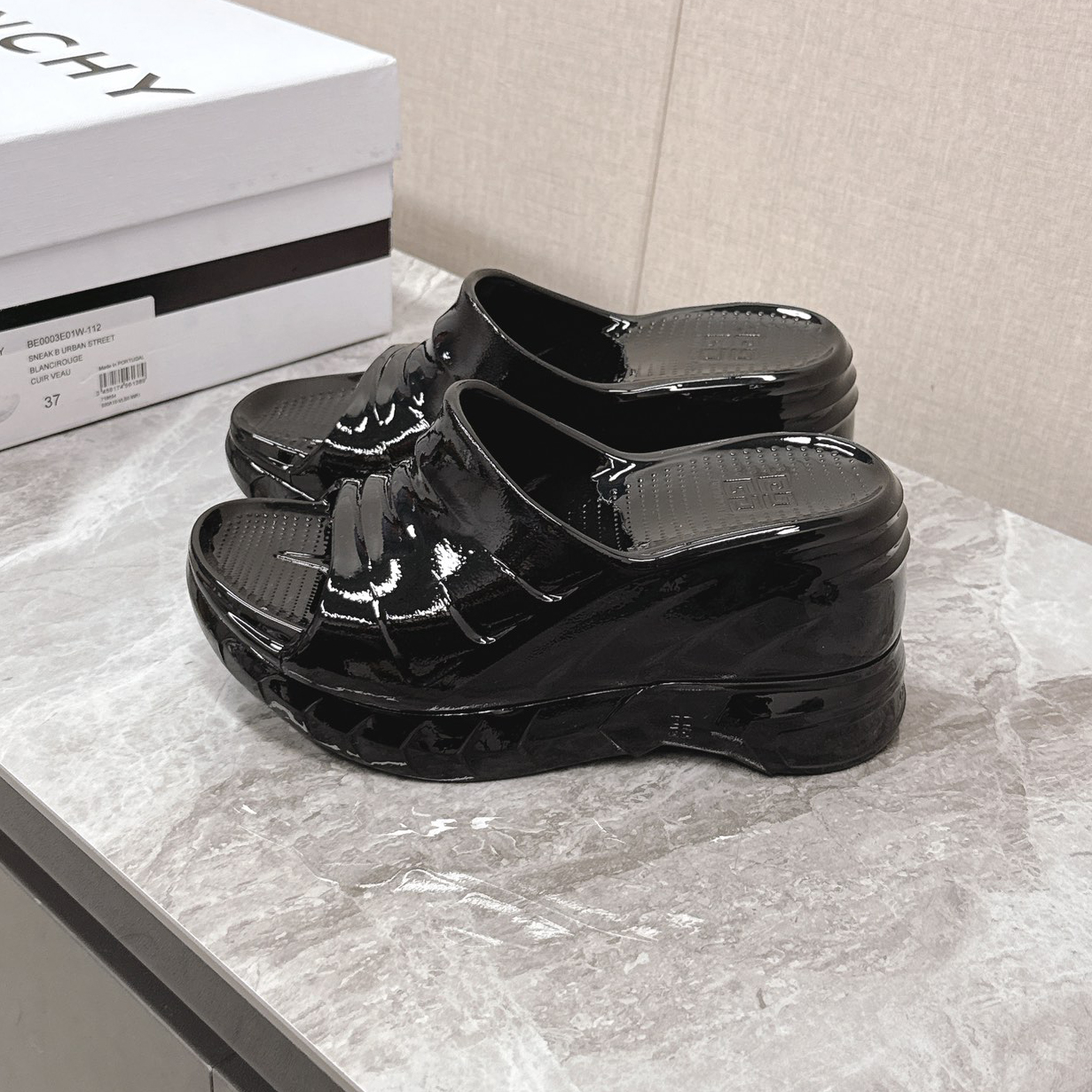 GV Marshmallow Platform Wedge Slides XX25090428