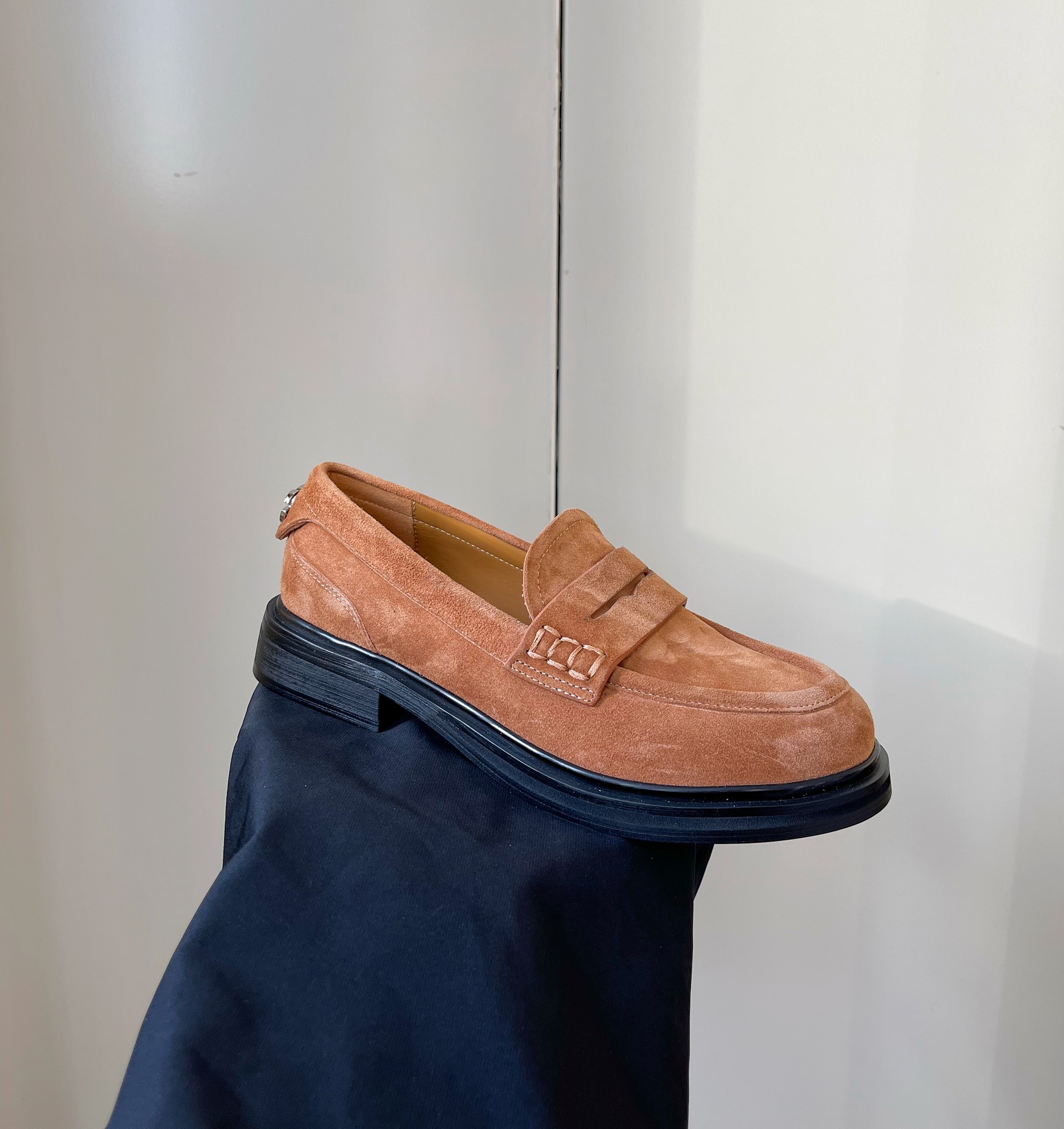 D&G British-Style Loafers AM25090513