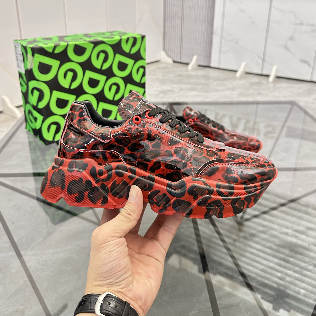 D&G Red Thick-Soled Casual Shoes AE250900709