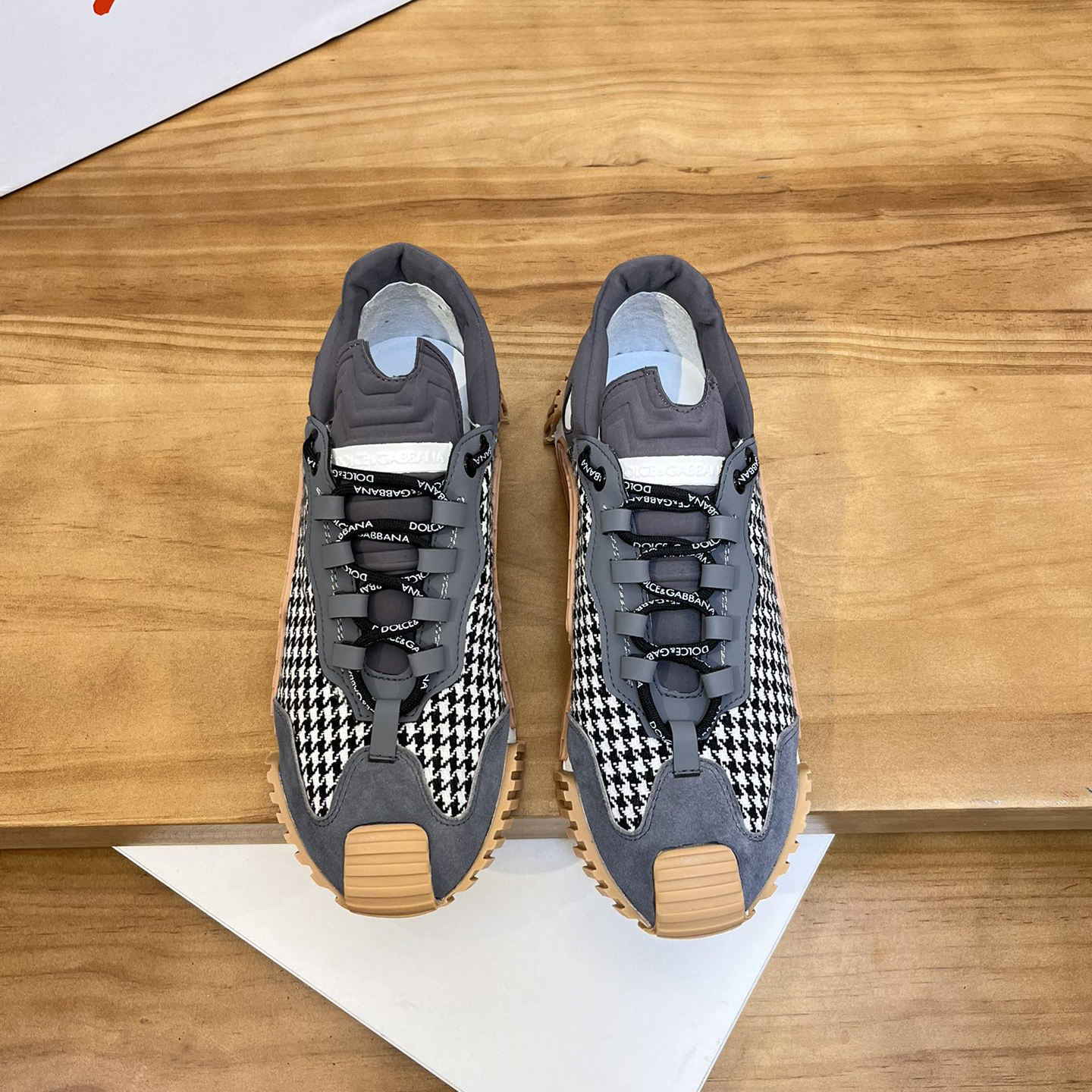 D&G Low-Top Couple's Casual Shoes AE250900717