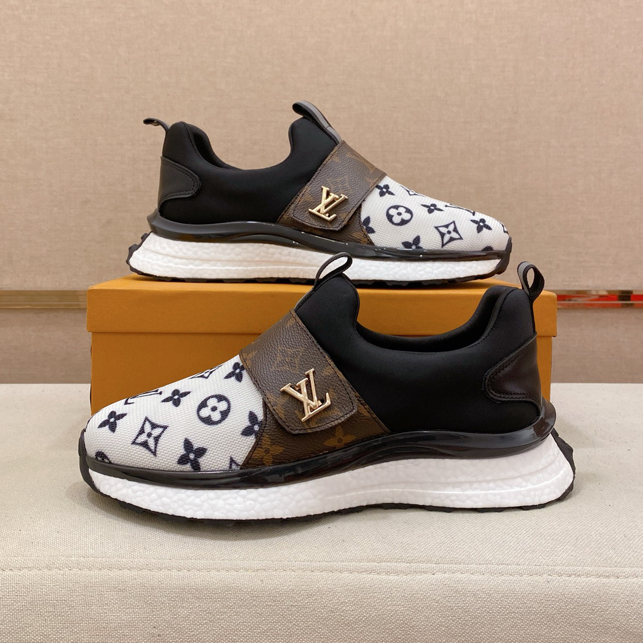 LV Men's Classic Casual Shoes XX250900830