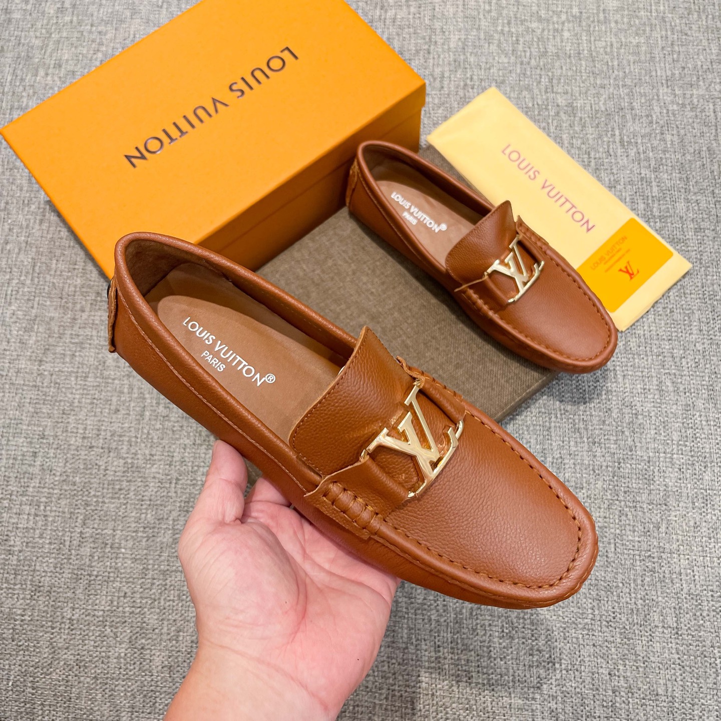 LV Men's Classic Loafers XX250900832