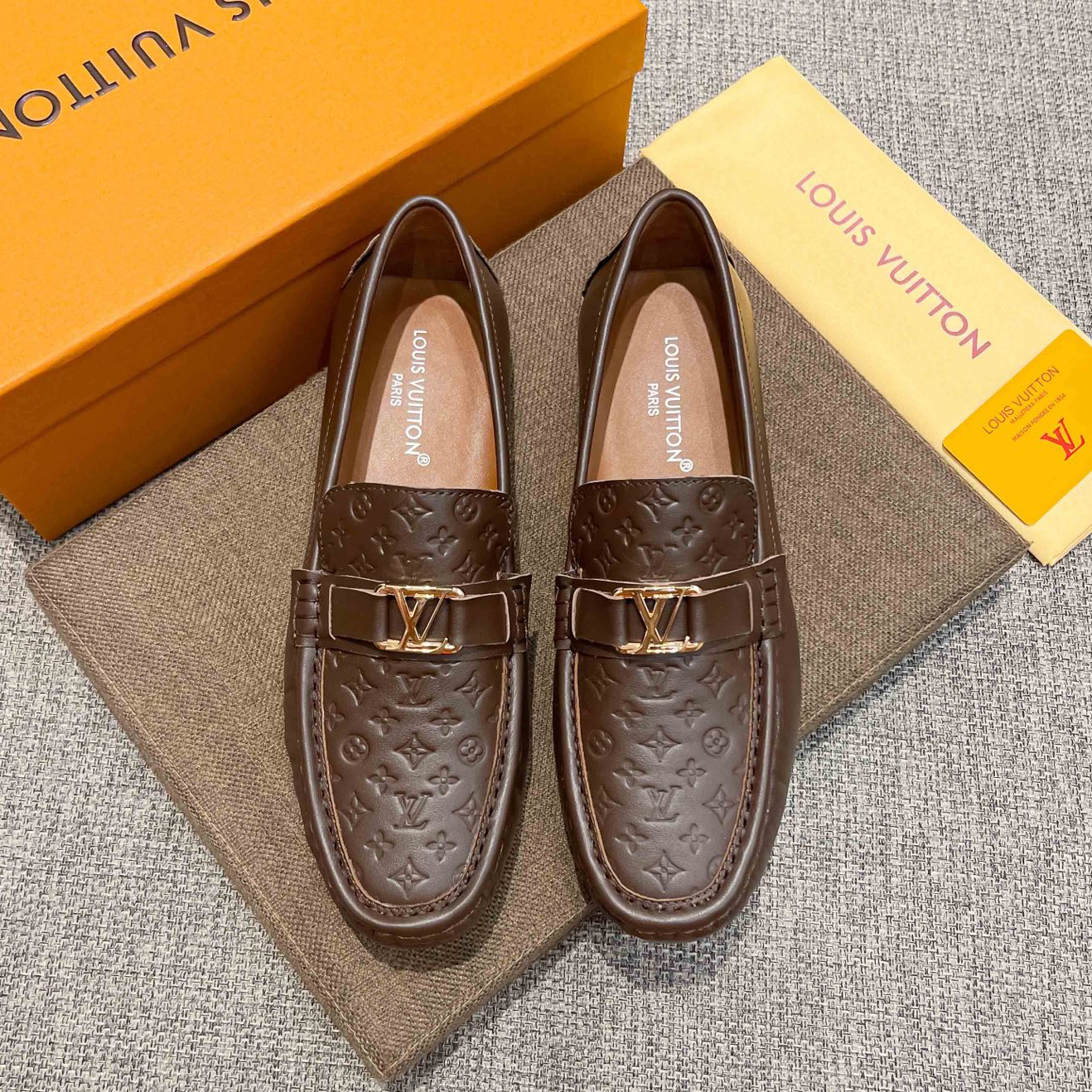 LV Men's Classic Loafers XX250900831